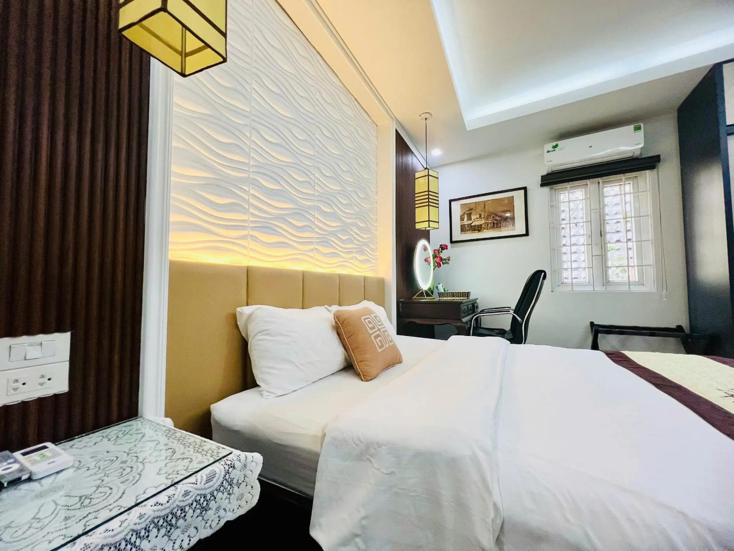 Bed in Art Hotel Ha Noi