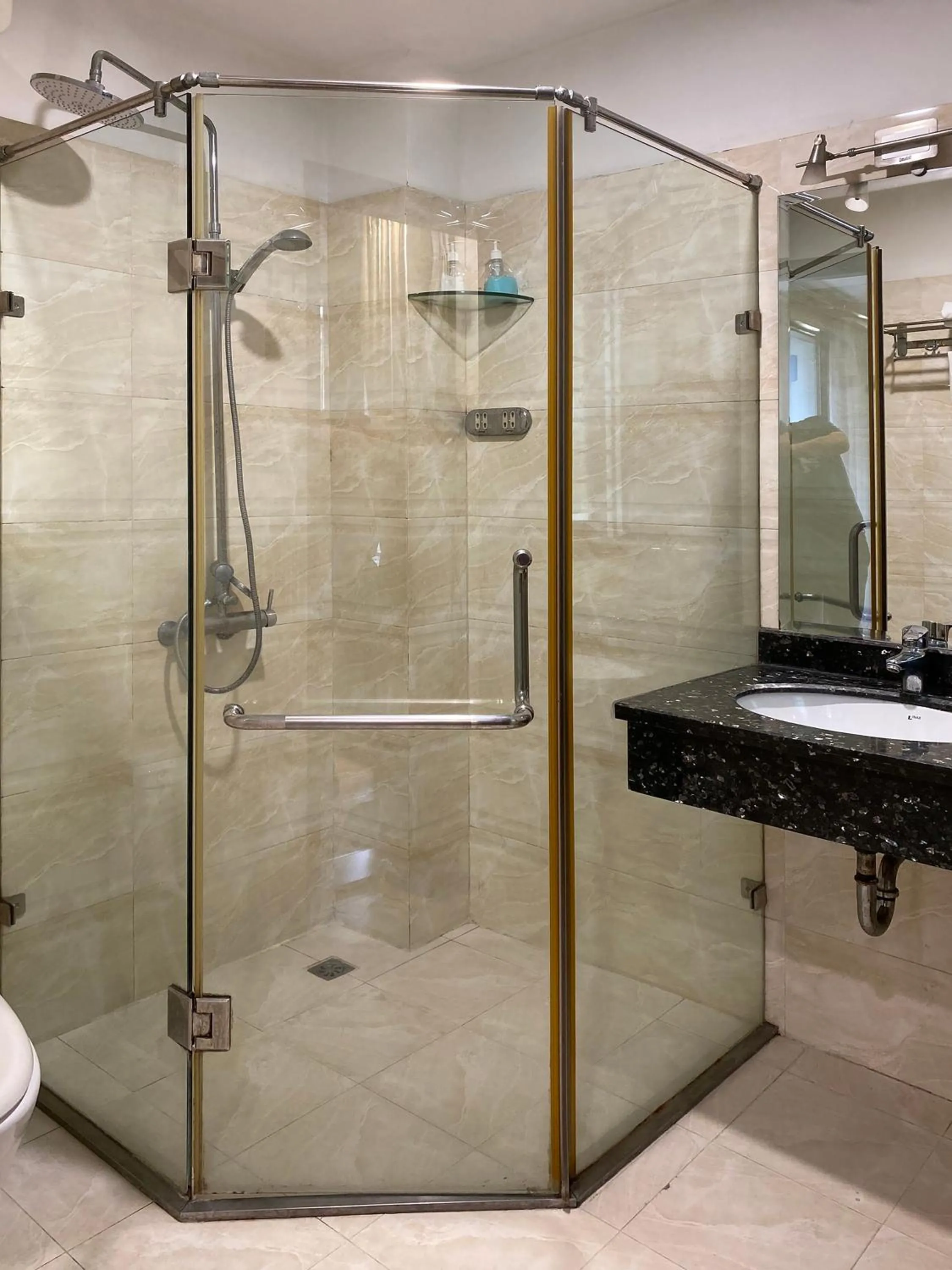 Bathroom in Art Hotel Ha Noi