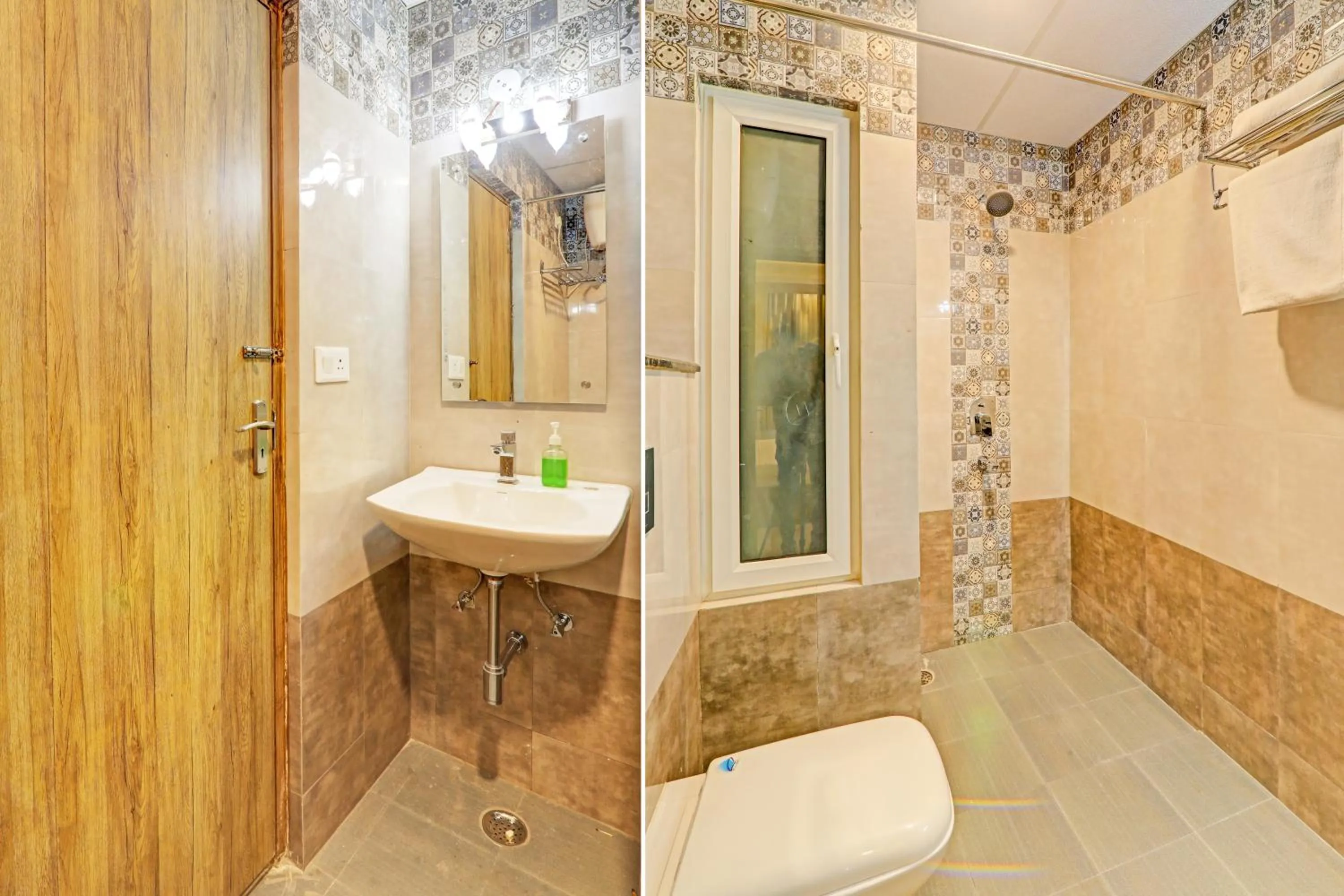 Shower in Hotel Heera Grand