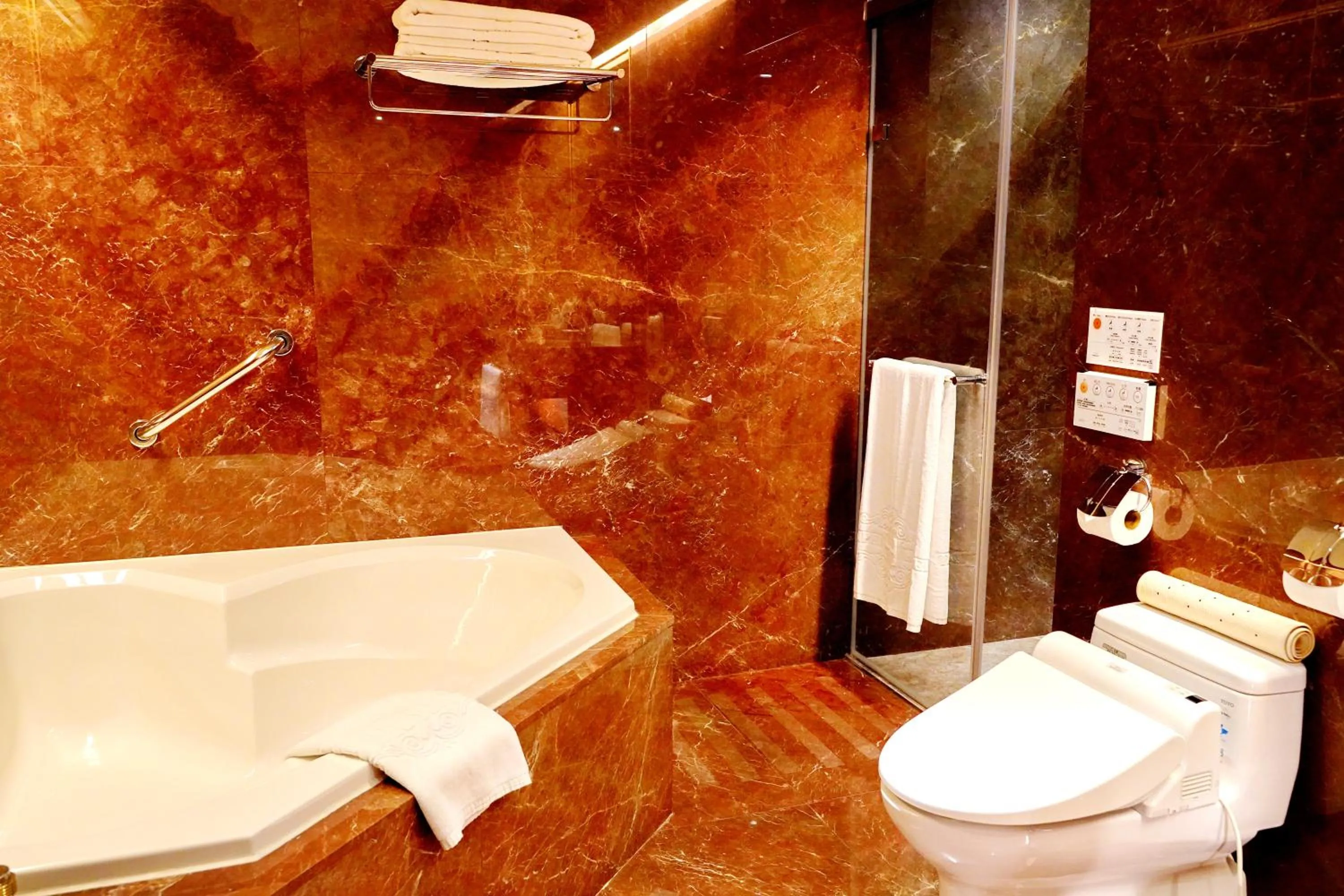 Shower in Hù House - Taipei