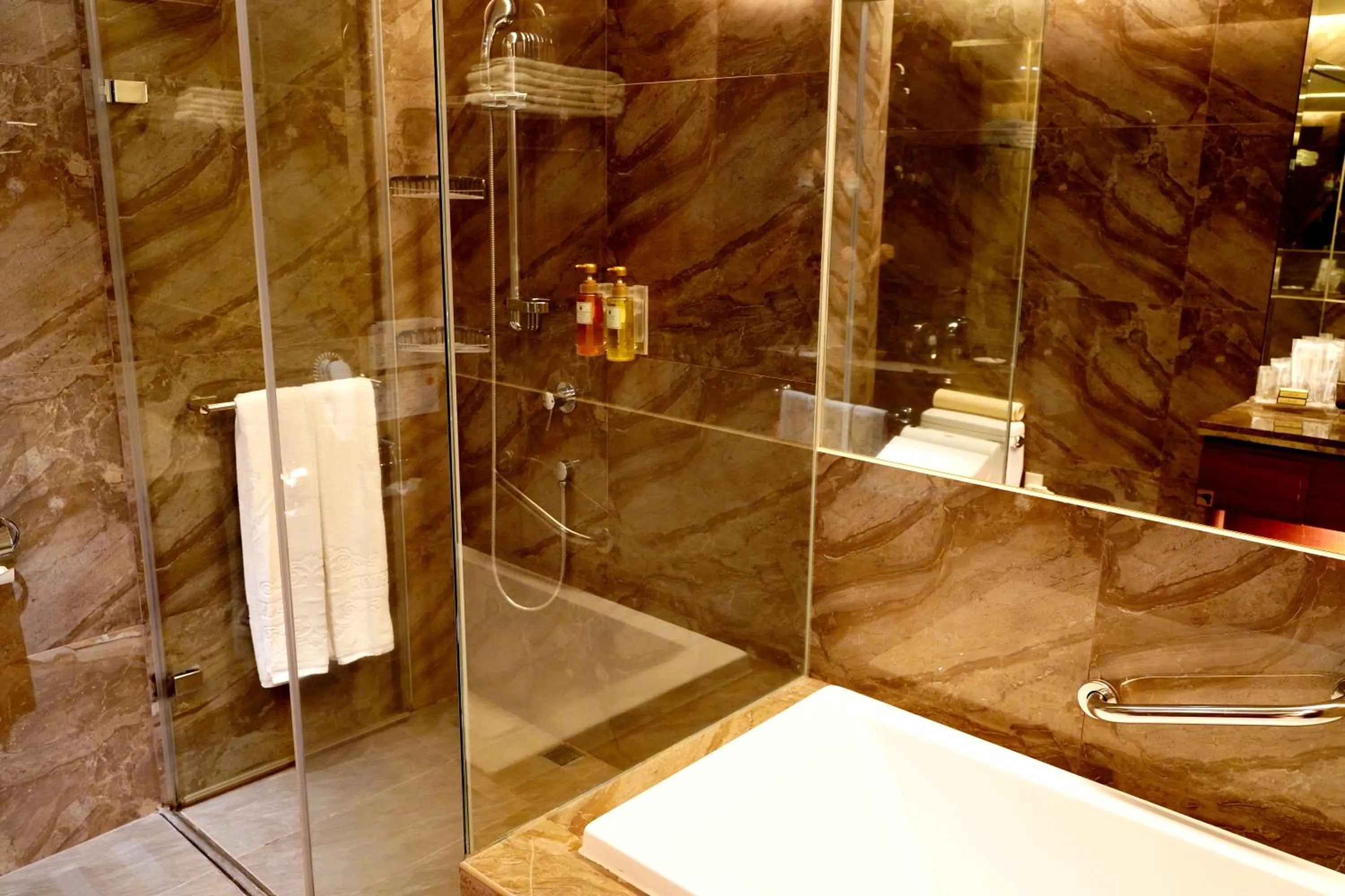 Shower in Hù House - Taipei