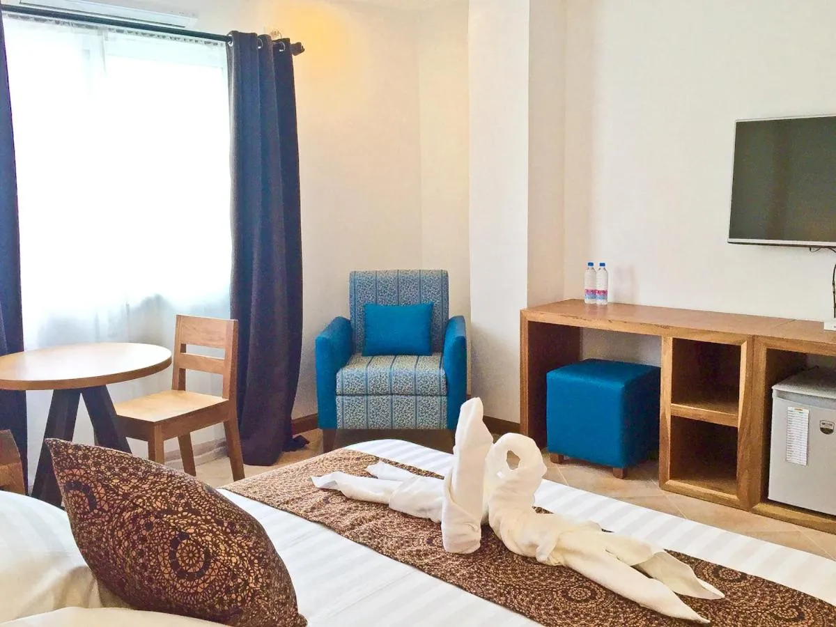 Photo of the whole room, Bed in The Pub Hotel