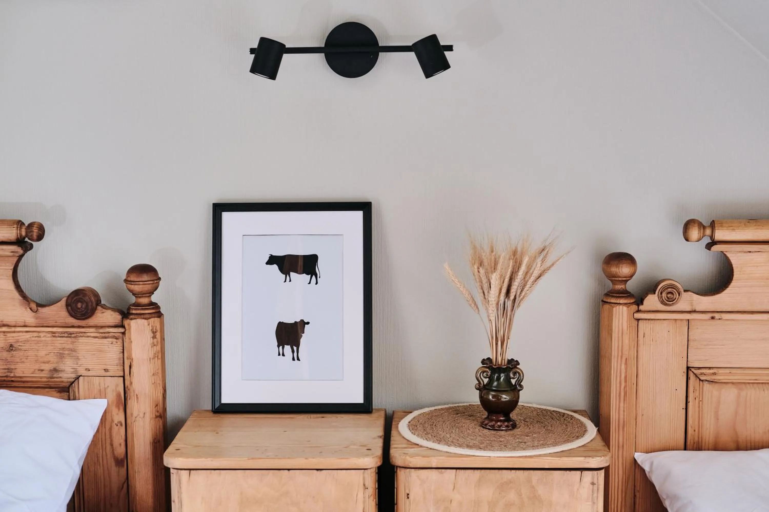 Decorative detail, Bed in Hotel Pernigele