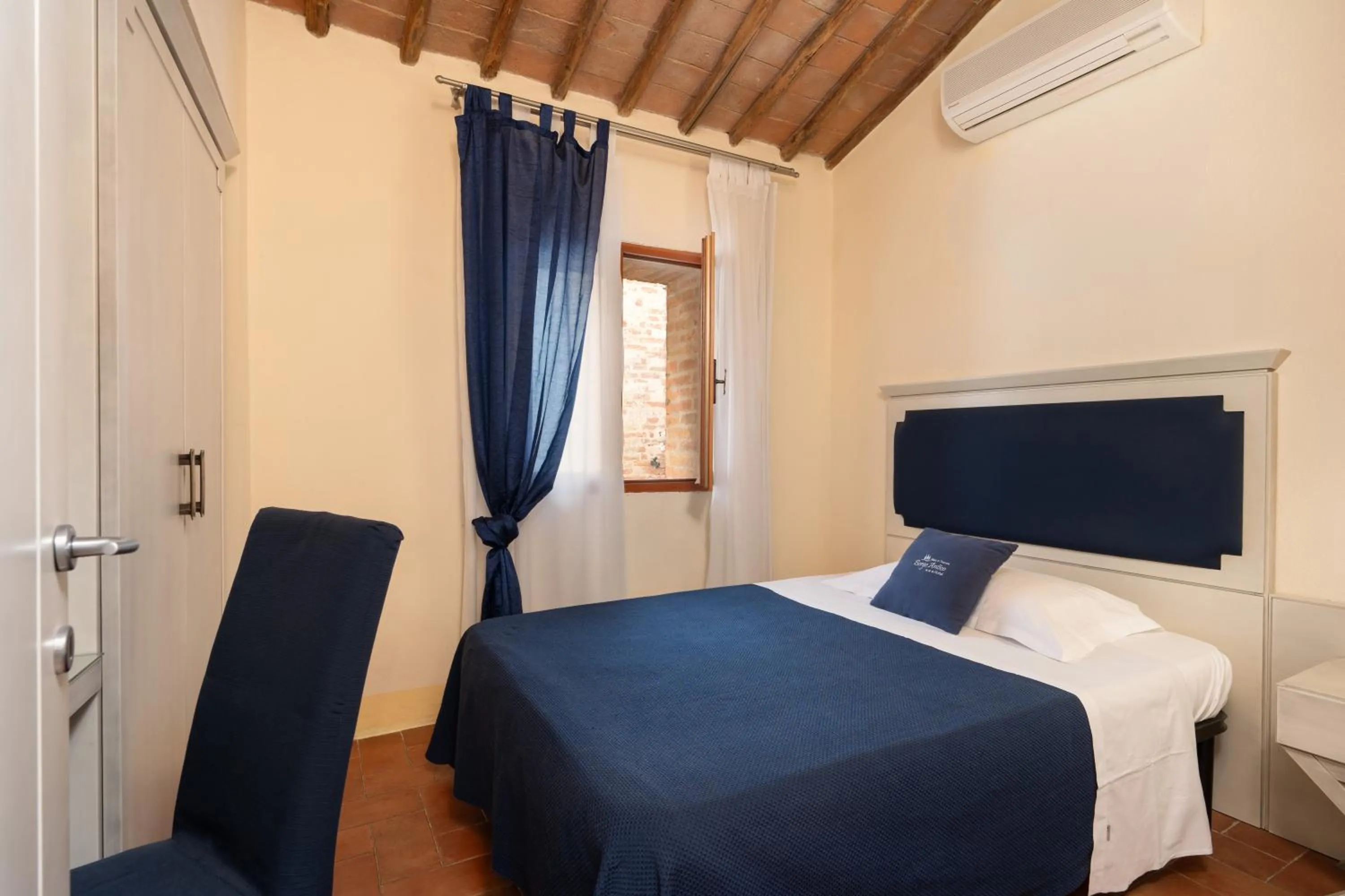 Bed in Hotel Ristorante Borgo Antico