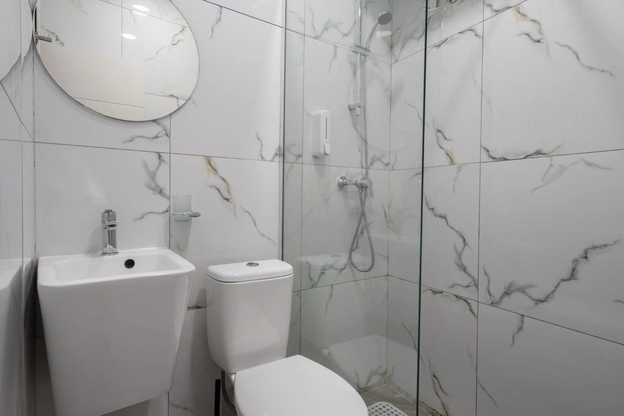 Shower in Marina Studios