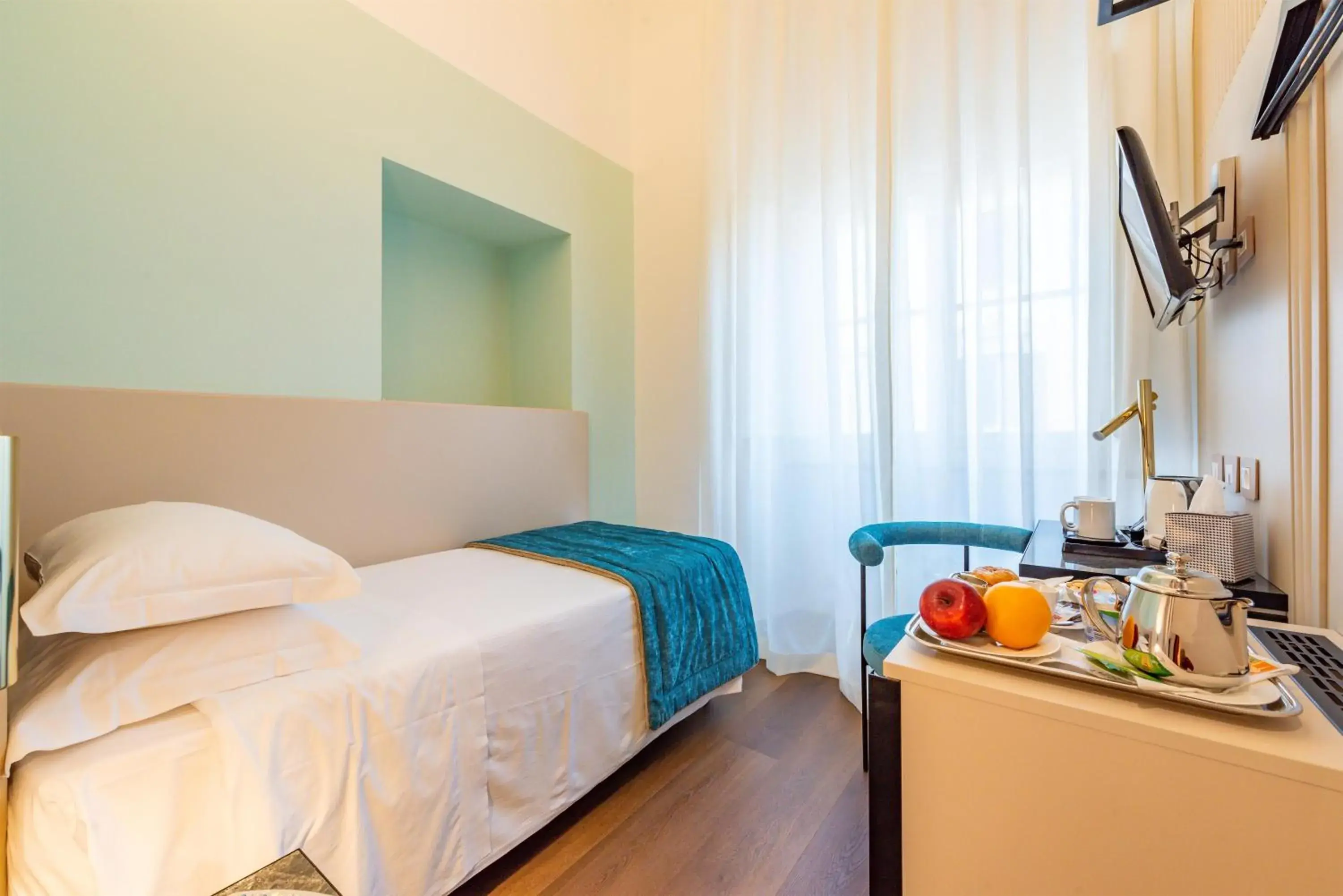 Classic Single Room in Best Western Hotel Artdeco Classic Single Room in Best Western Hotel Artdeco