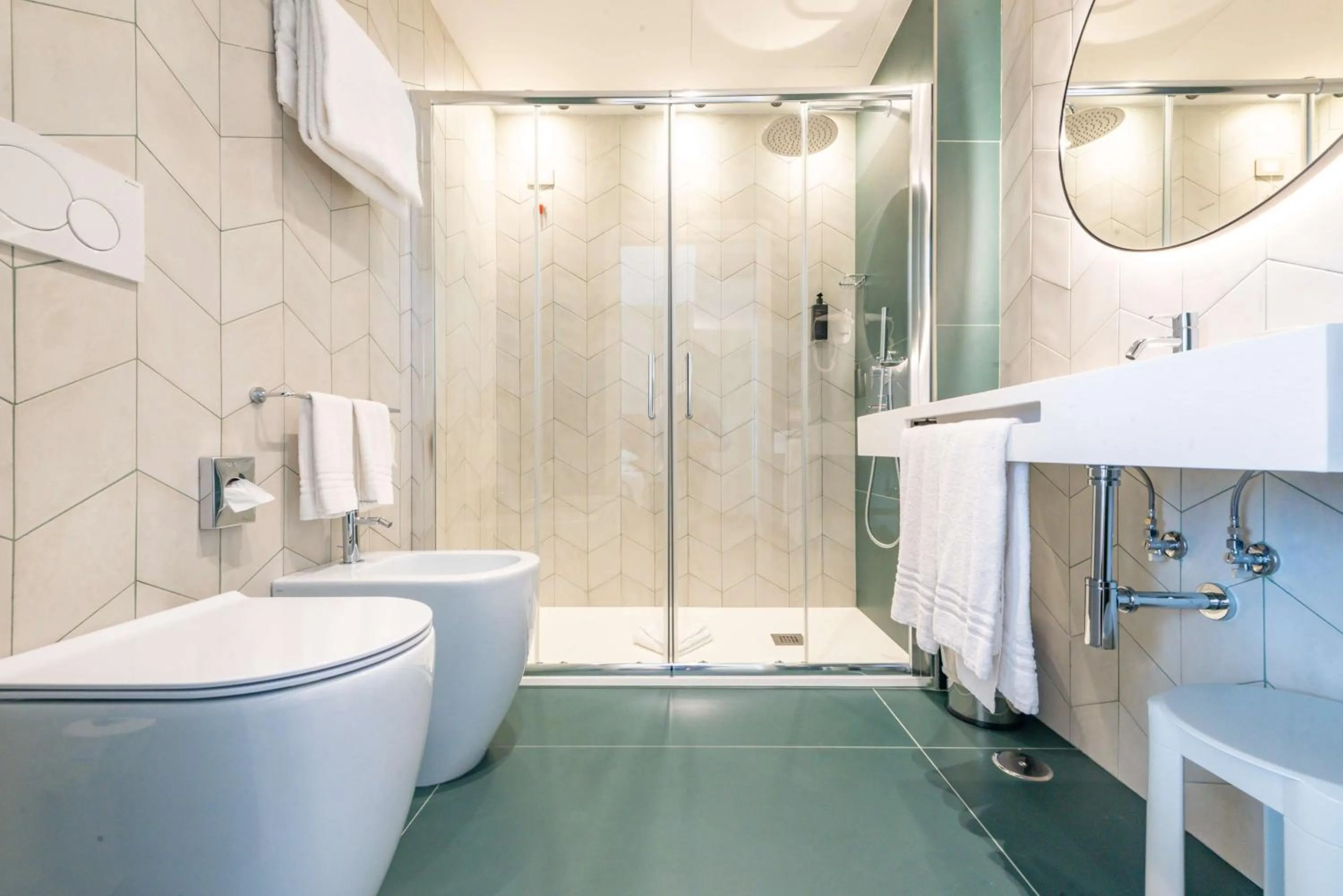 Bathroom in Best Western Hotel Artdeco