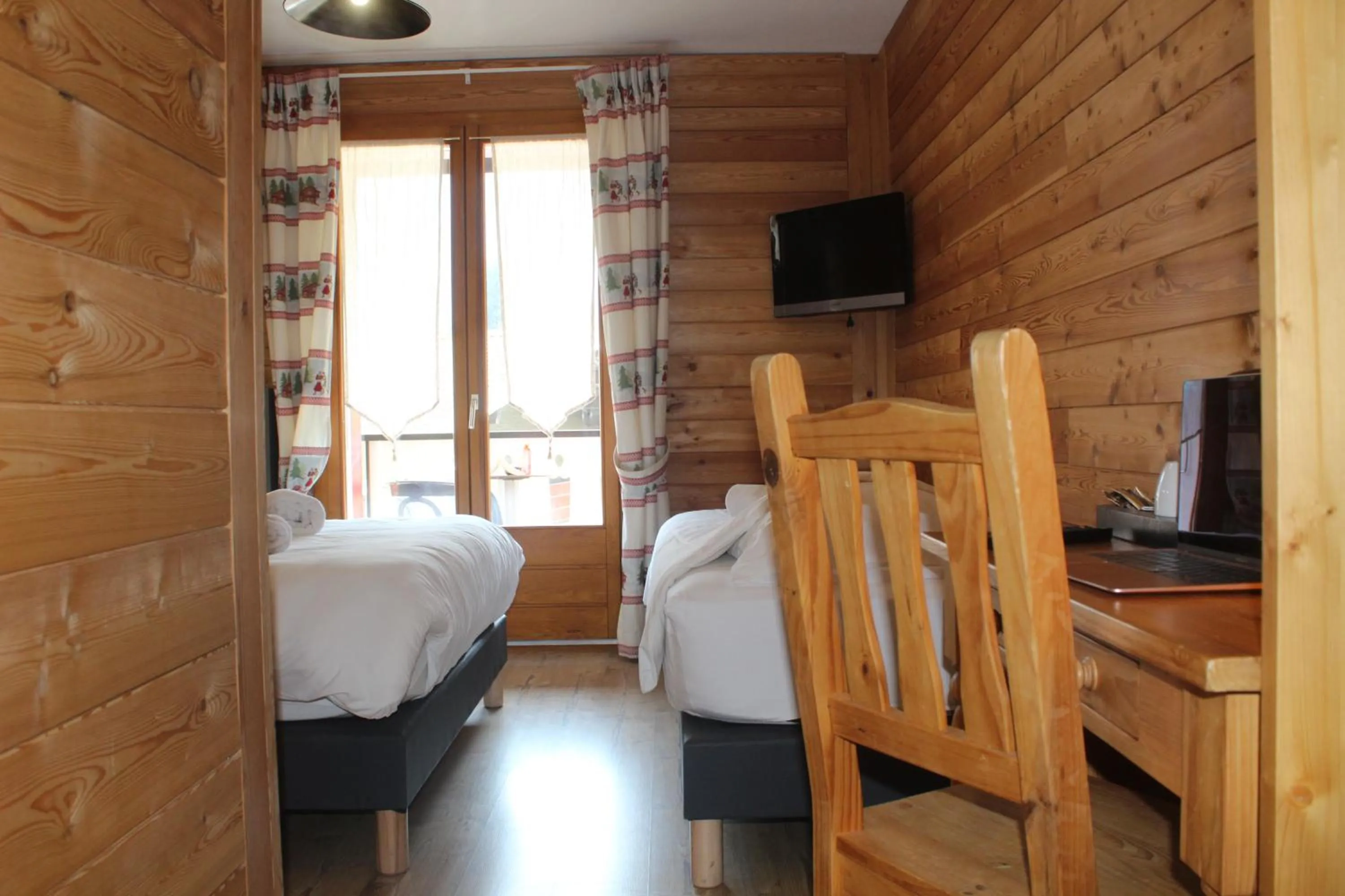 Photo of the whole room, Bed in Le Schuss