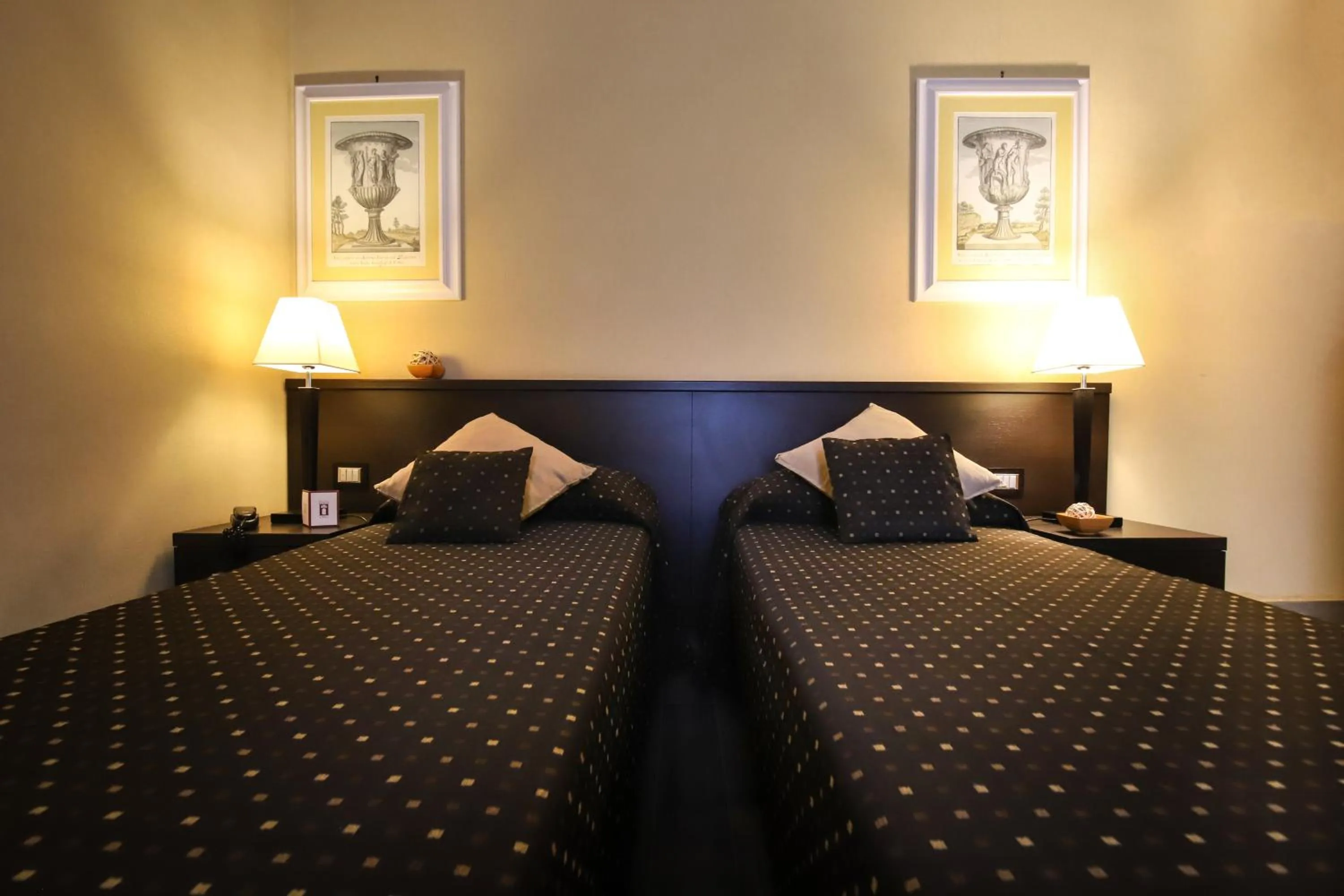 Bed in Hotel Latinum