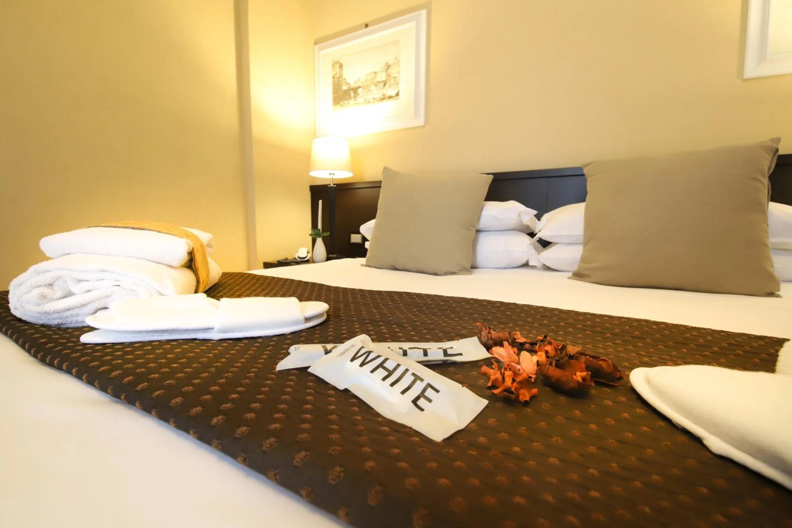 Bed in Hotel Latinum