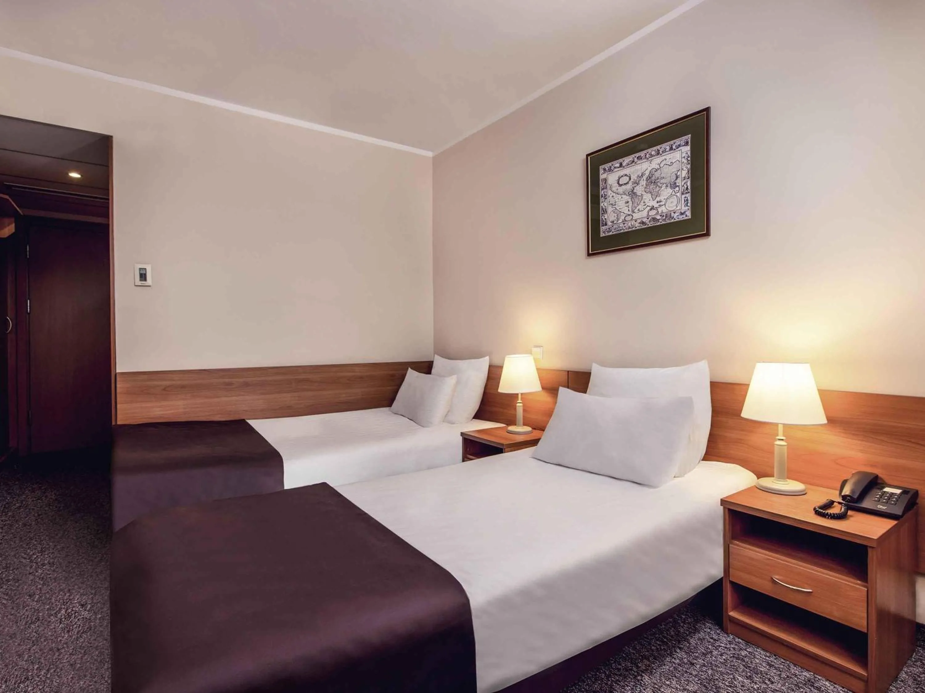 Bedroom, Bed in Hotel Mercure Toruń Centrum