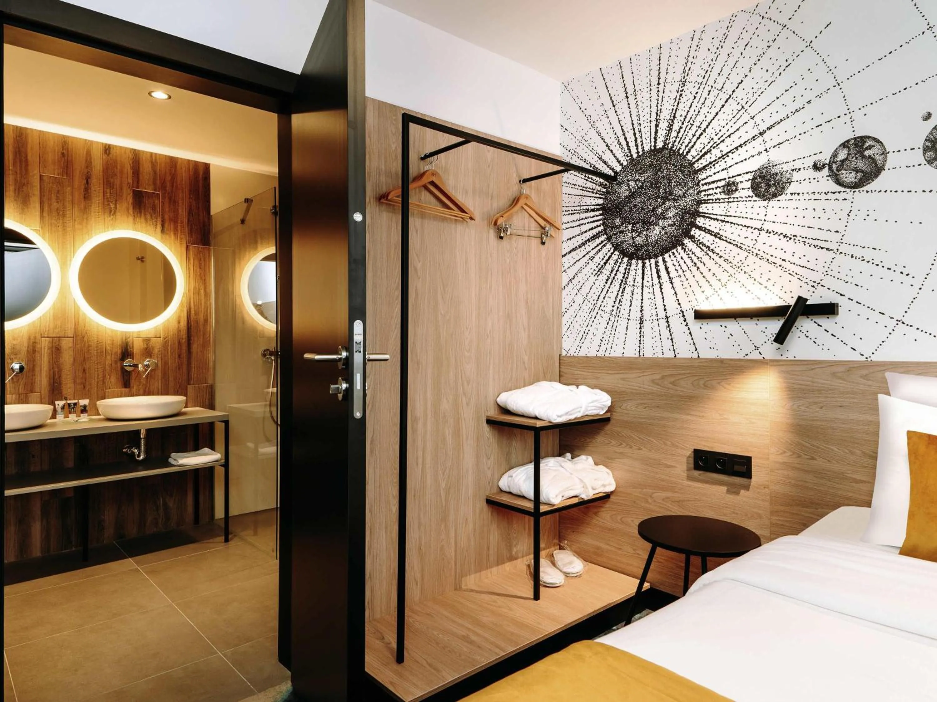 Bedroom, Bed in Hotel Mercure Toruń Centrum