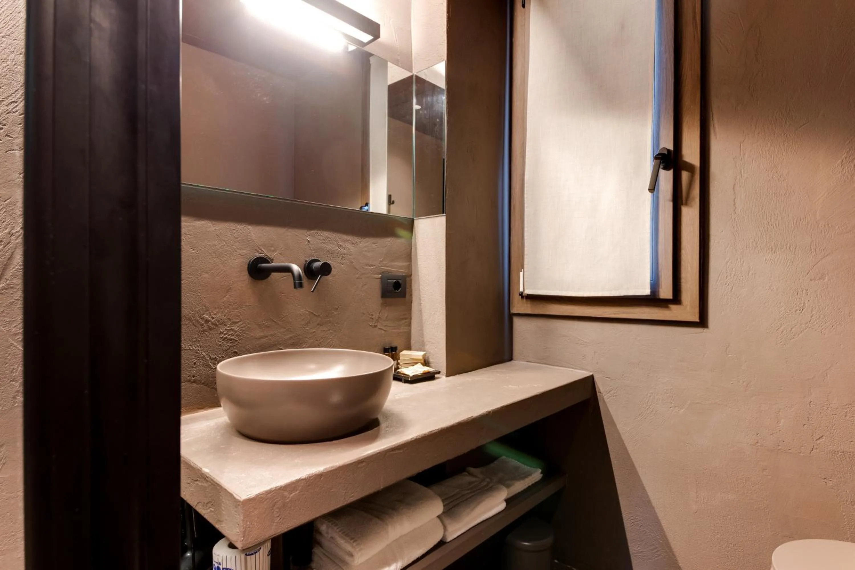 Bathroom in Mima Aparthotel Boutique & Spa