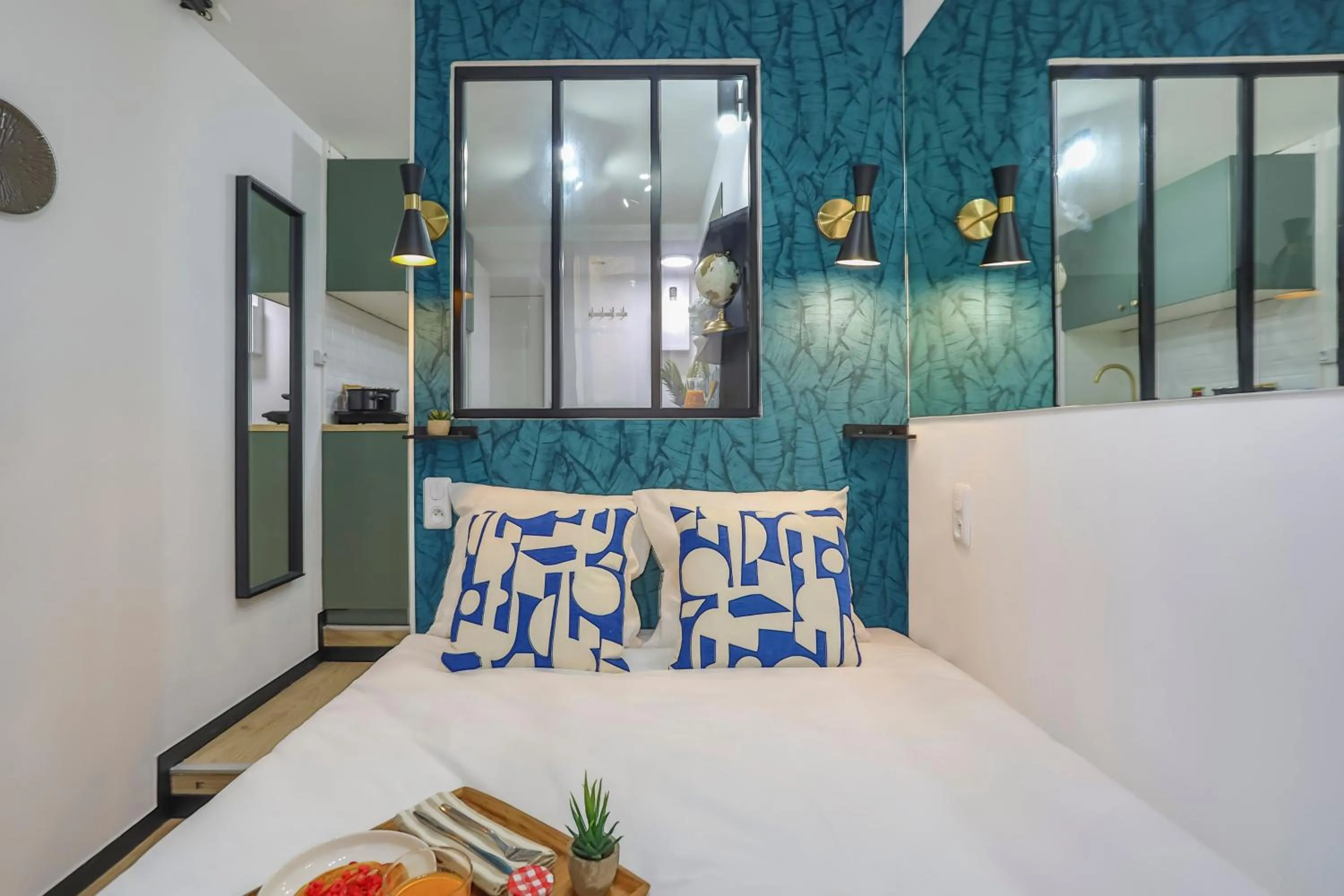 Photo of the whole room, Bed in WS Opéra - Laffitte