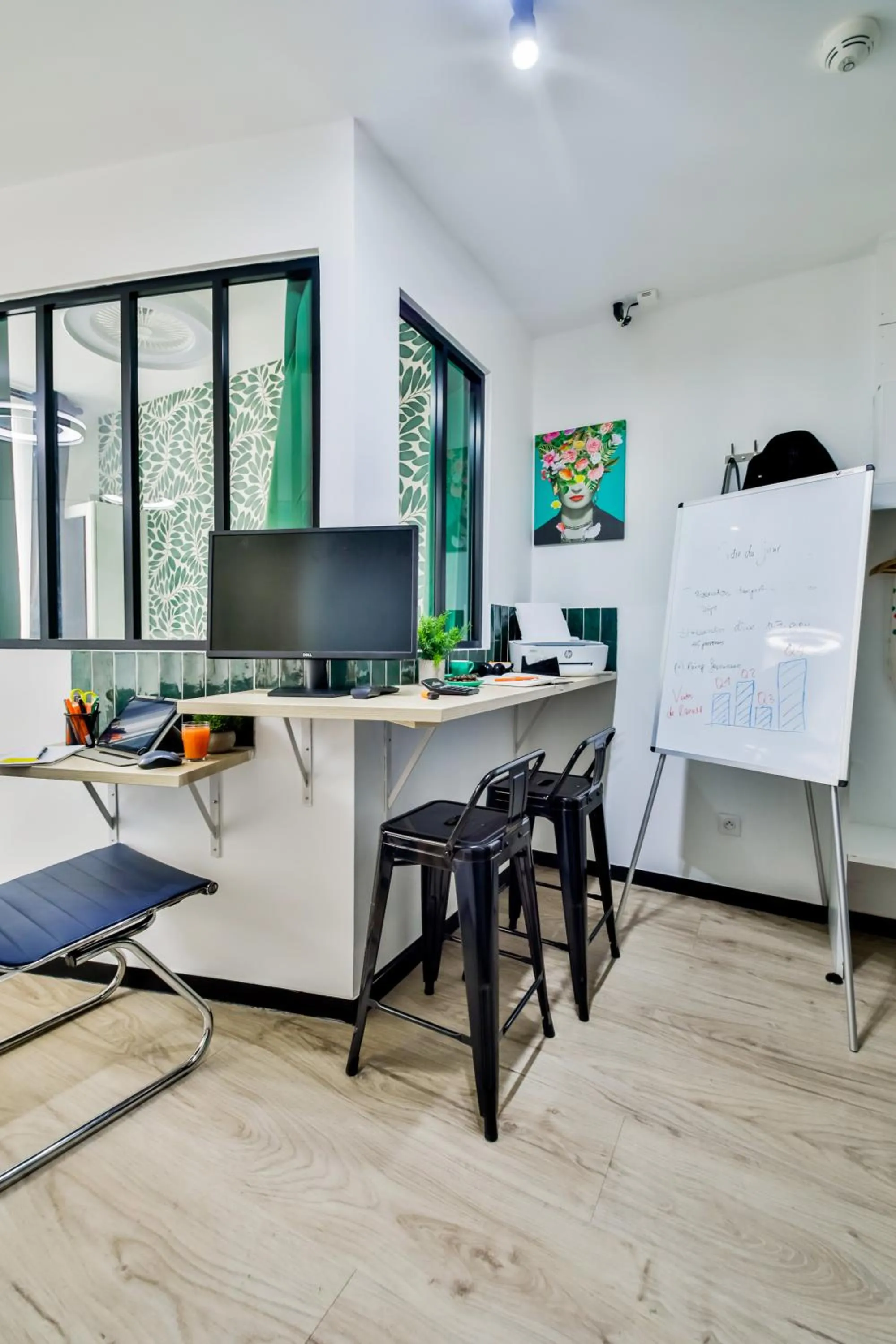 Seating area in WS Opéra - Laffitte