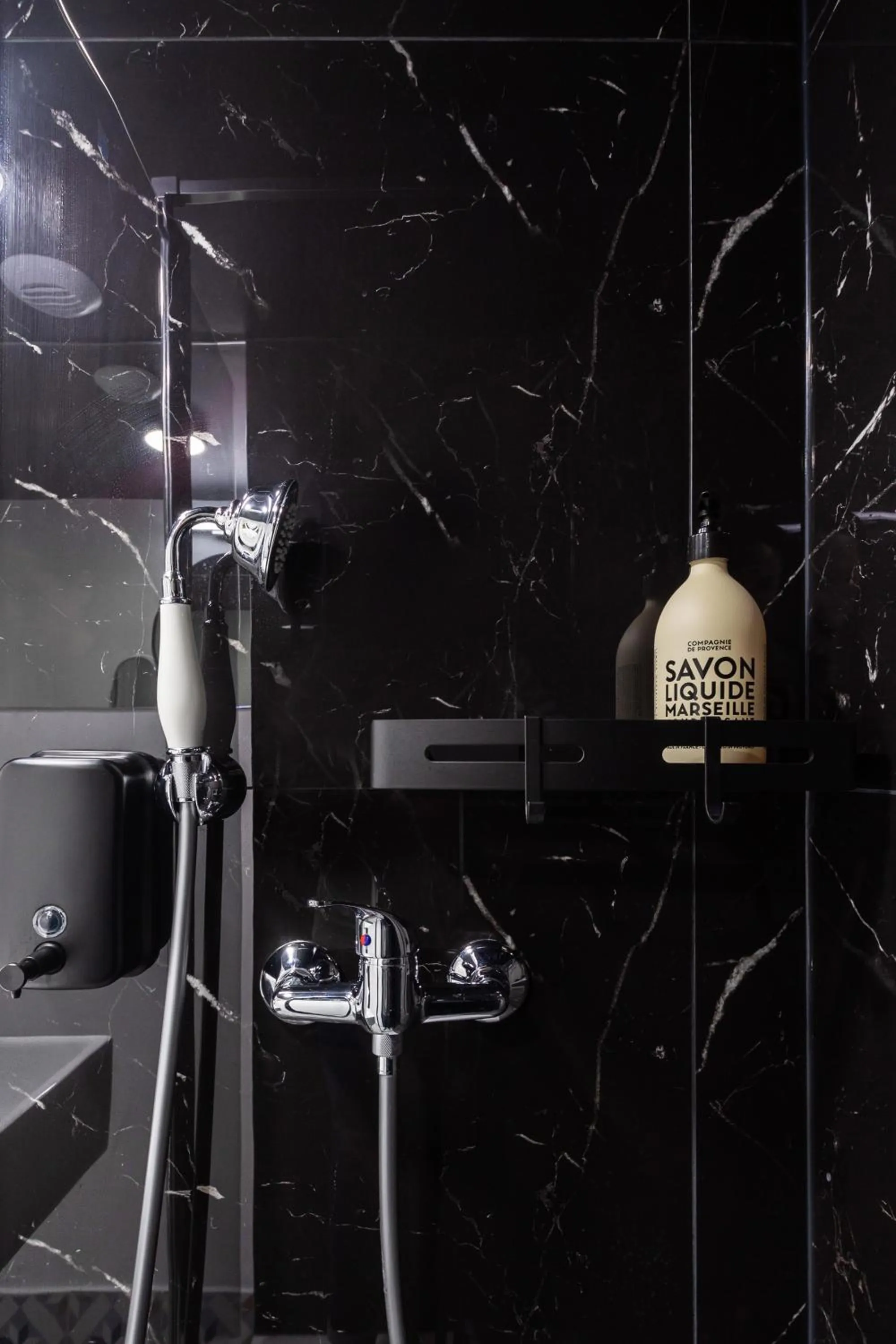 Shower in WS Opéra - Laffitte