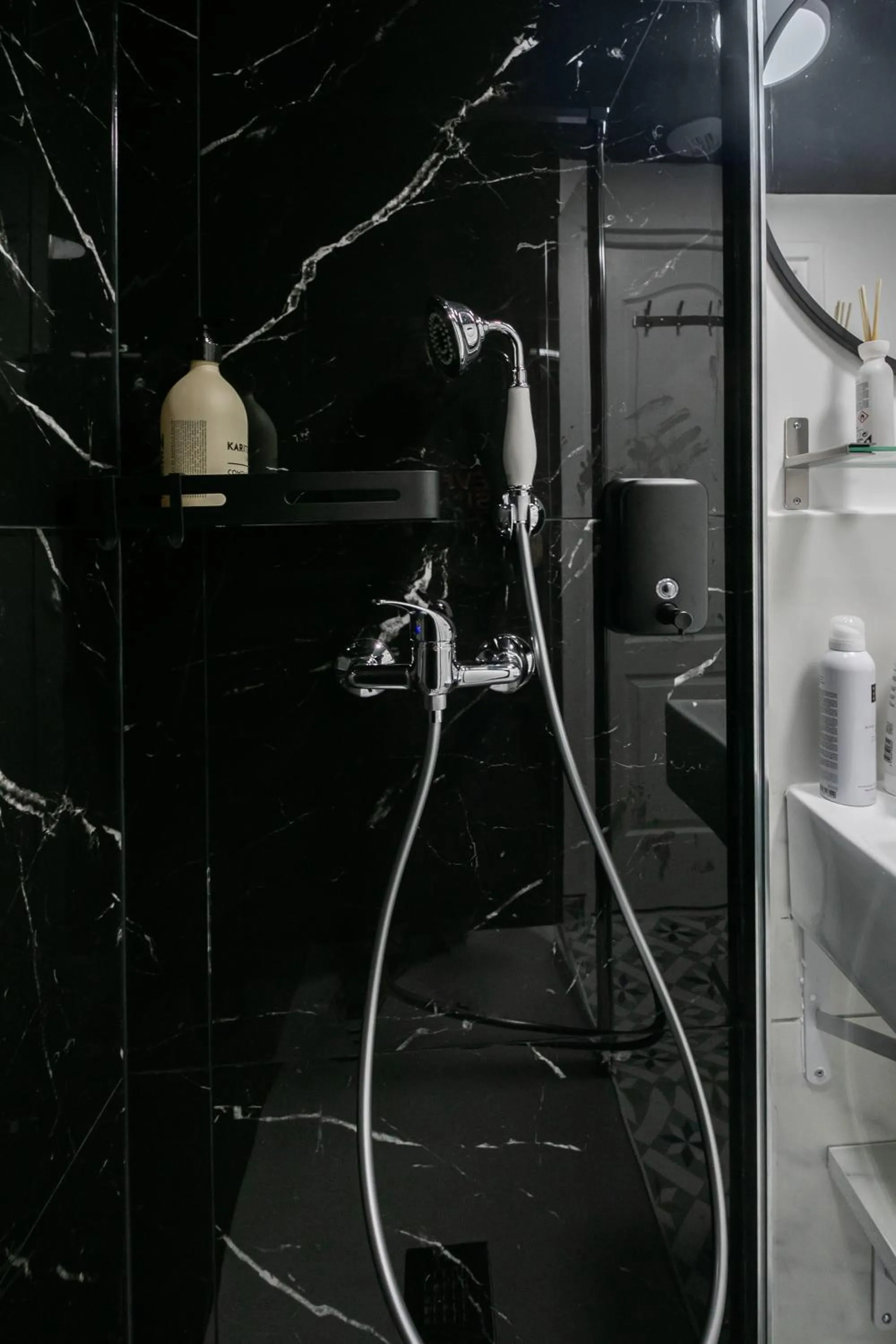 Shower in WS Opéra - Laffitte