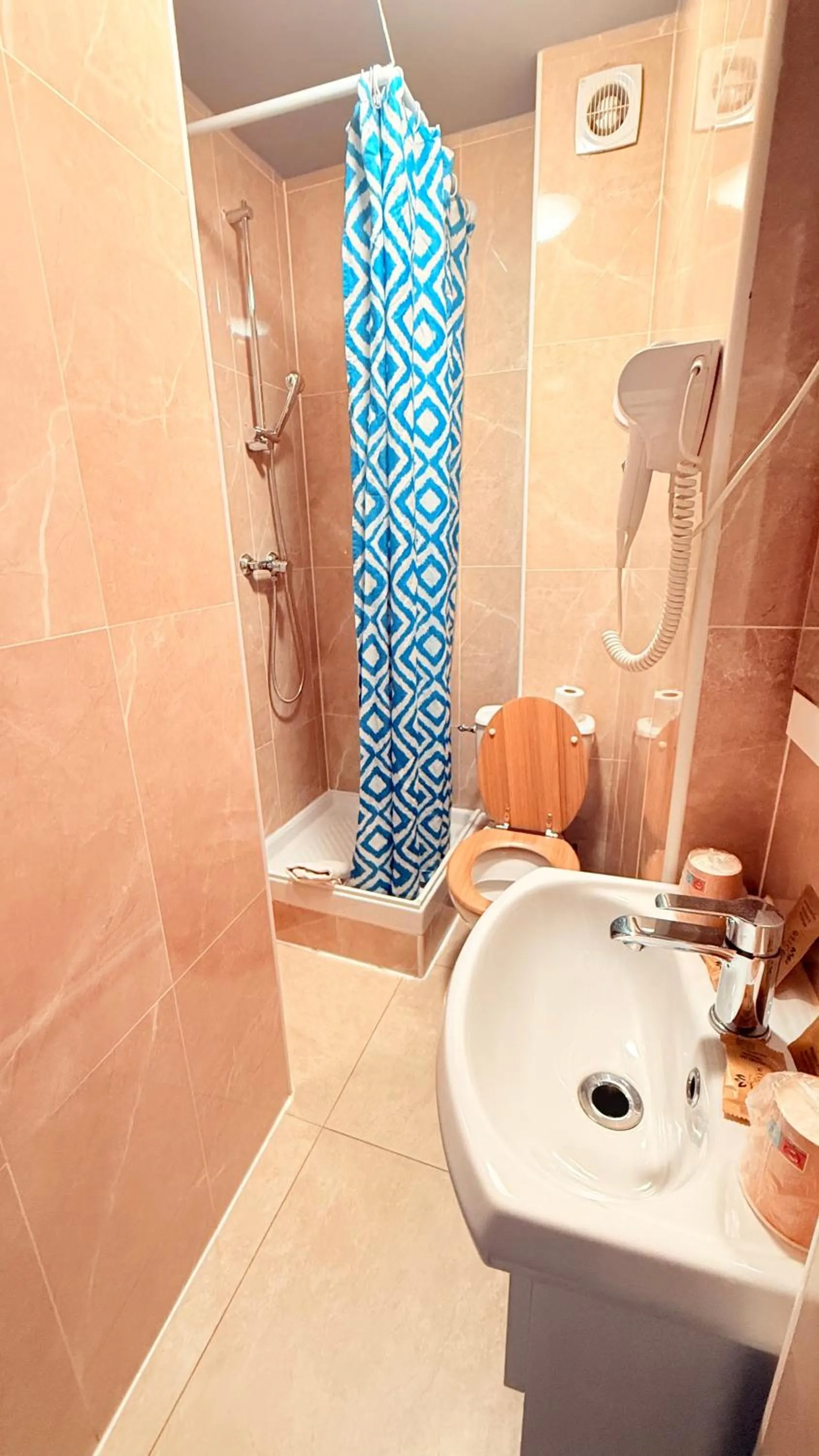 Shower in Hôtel de Choisy