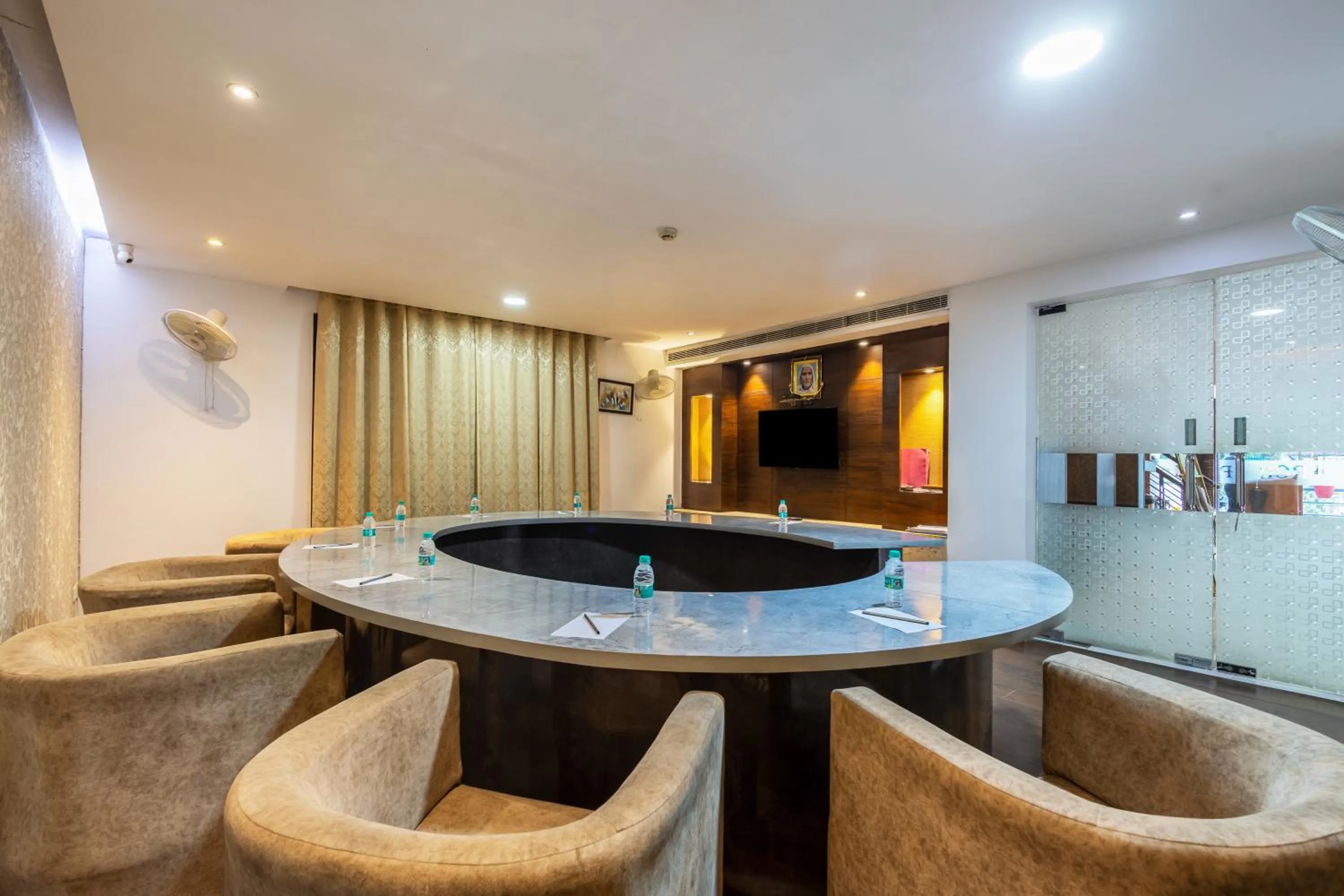 Meeting/conference room in Hotel Arch Plaza at Yashobhoomi By Arch Group