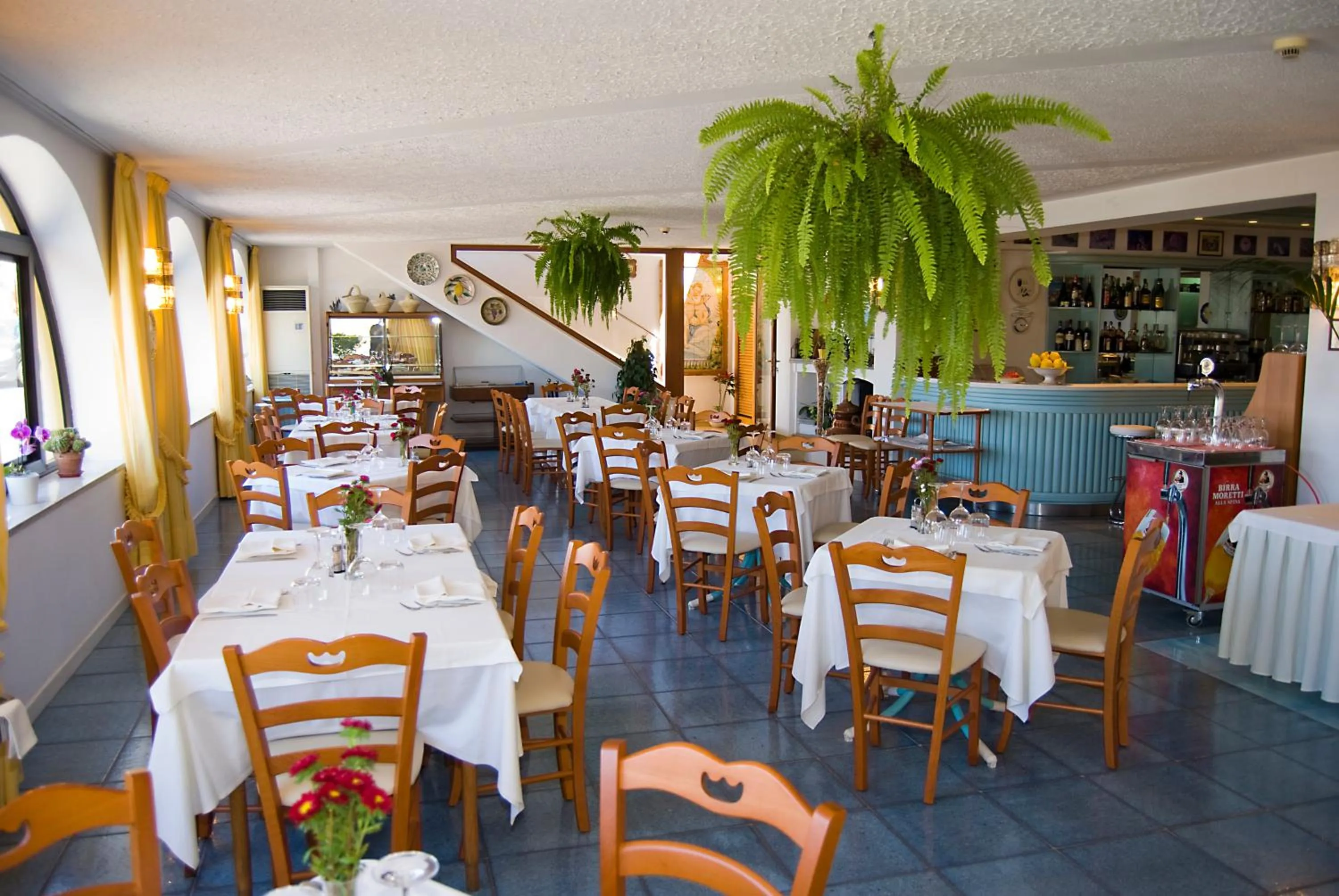 Restaurant/places to eat in Hotel La Primavera