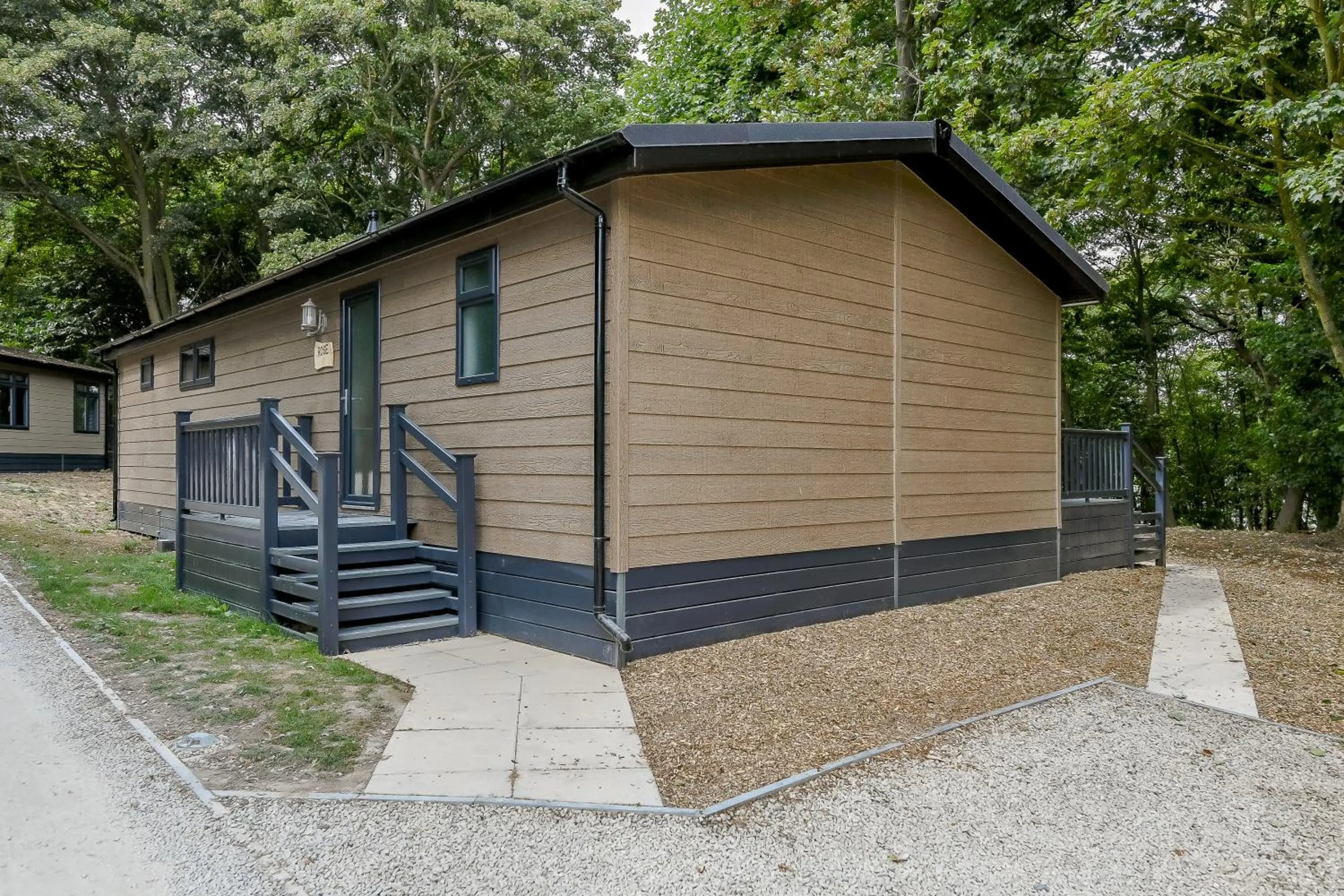 Property building in Woolverstone Marina and Lodge Park