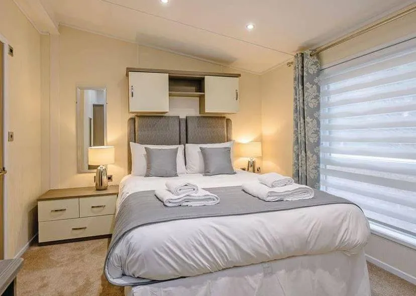 Bed in Woolverstone Marina and Lodge Park