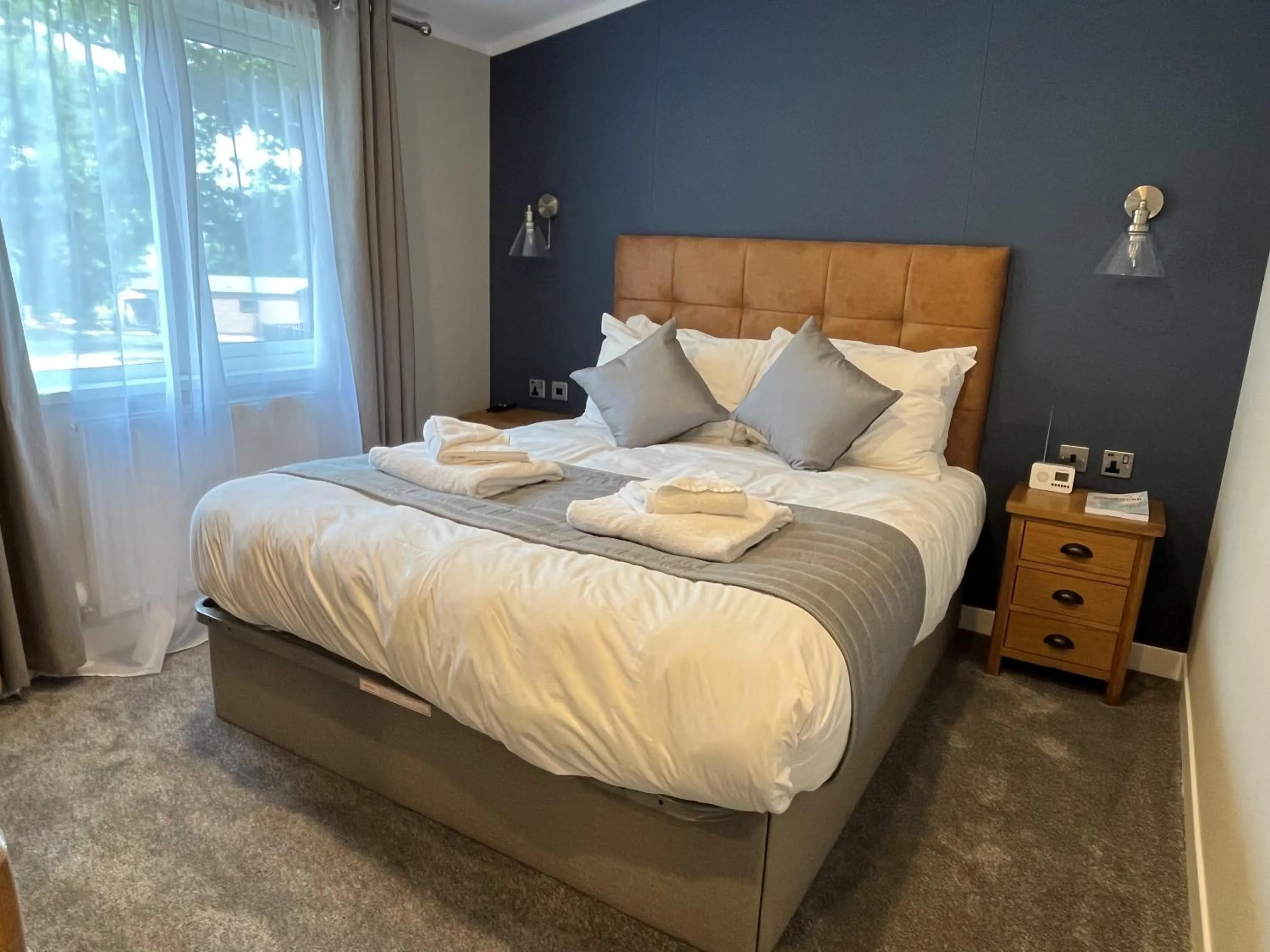 Bed in Woolverstone Marina and Lodge Park