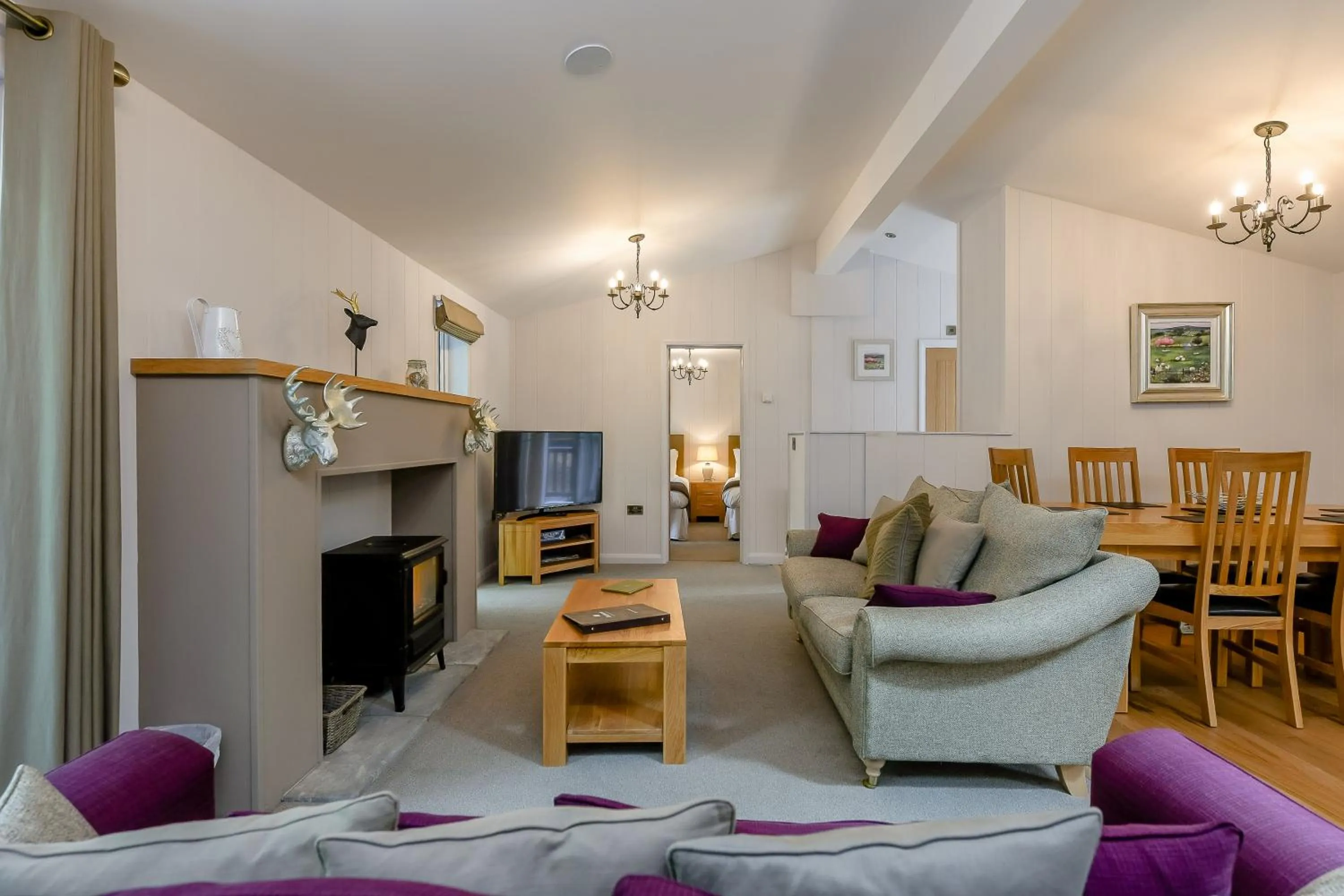 TV and multimedia in Woolverstone Marina and Lodge Park