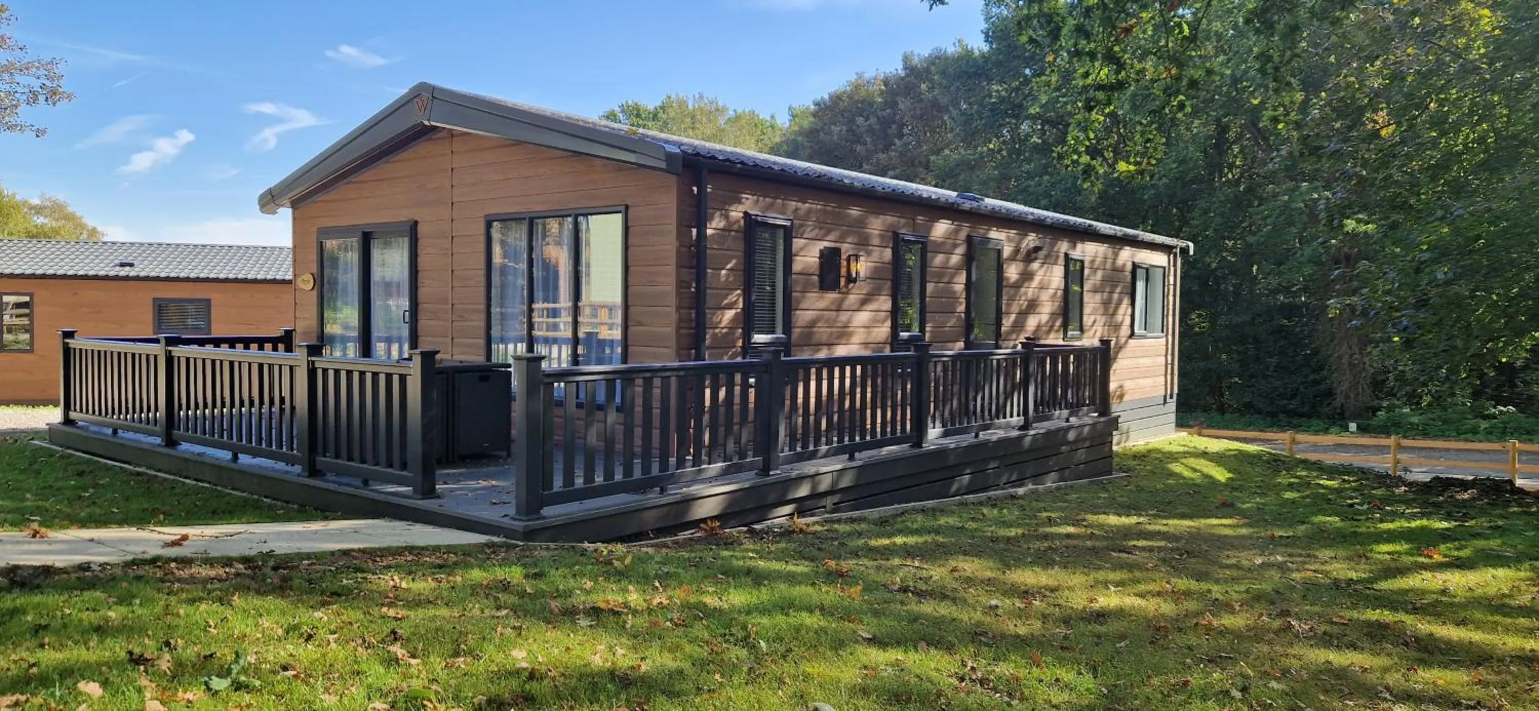 Property building in Woolverstone Marina and Lodge Park