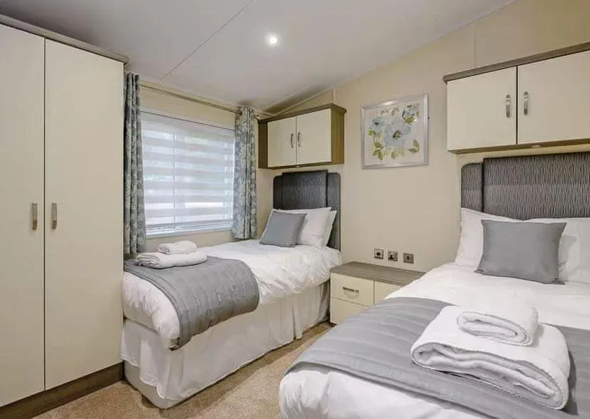 Bed in Woolverstone Marina and Lodge Park