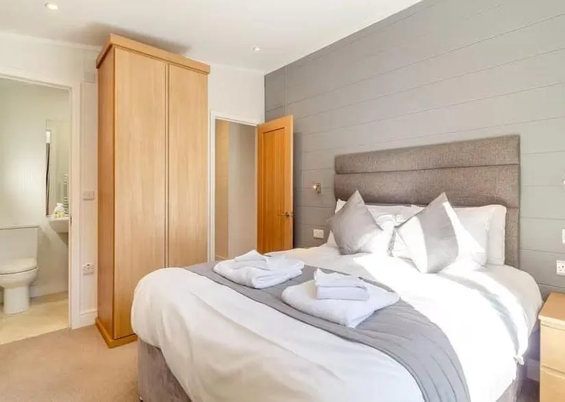 Bed in Woolverstone Marina and Lodge Park