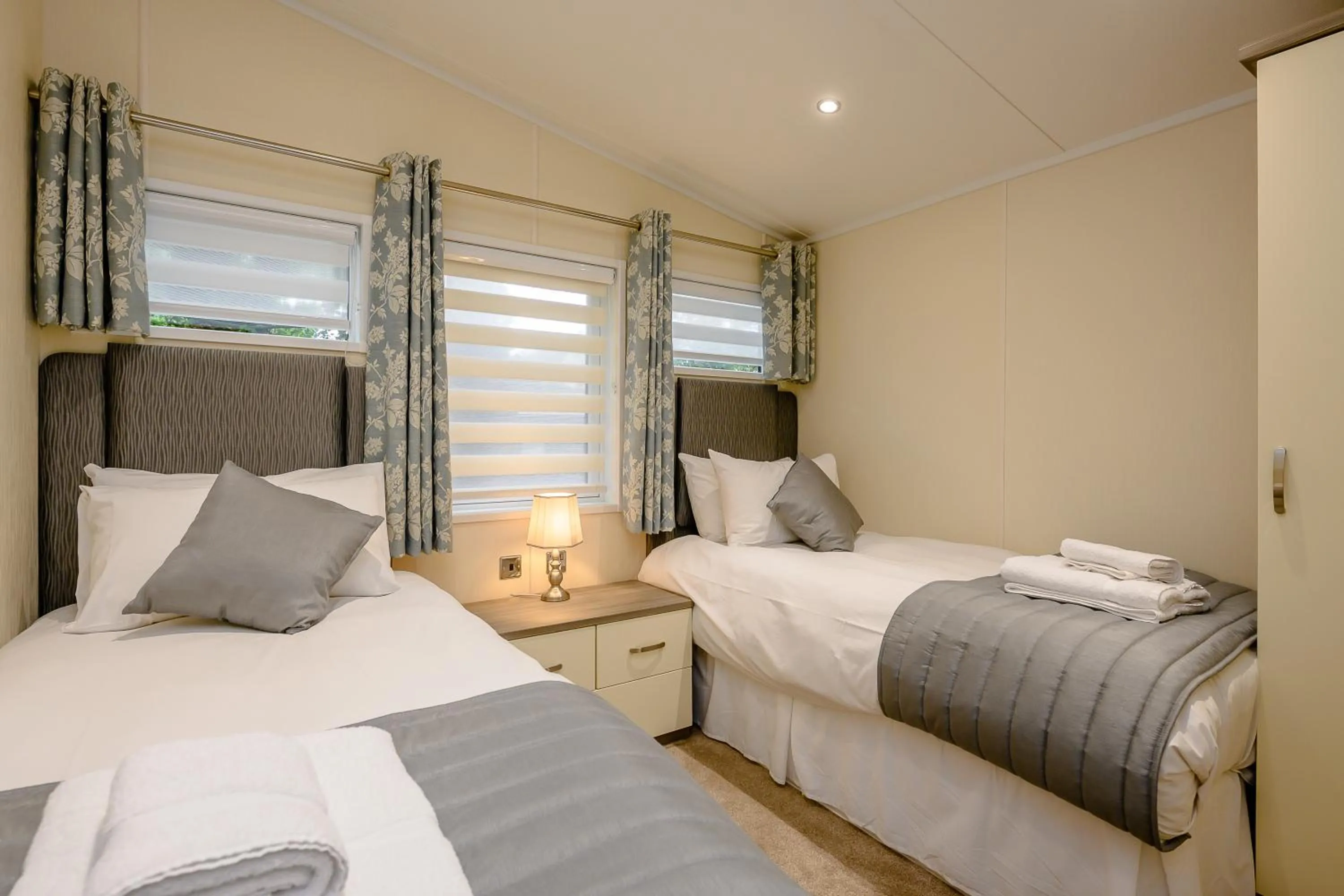 Bedroom, Bed in Woolverstone Marina and Lodge Park