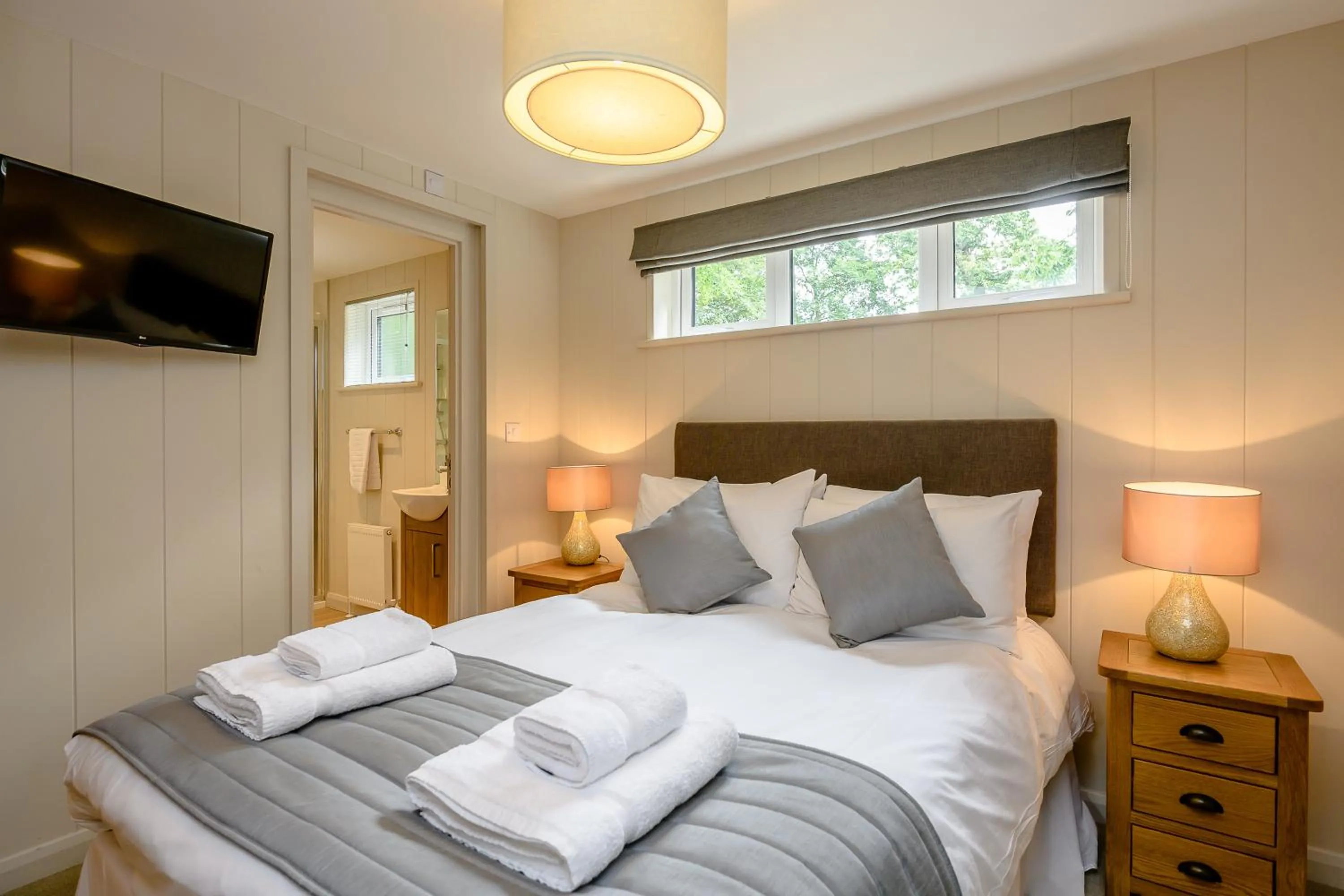 Bed in Woolverstone Marina and Lodge Park