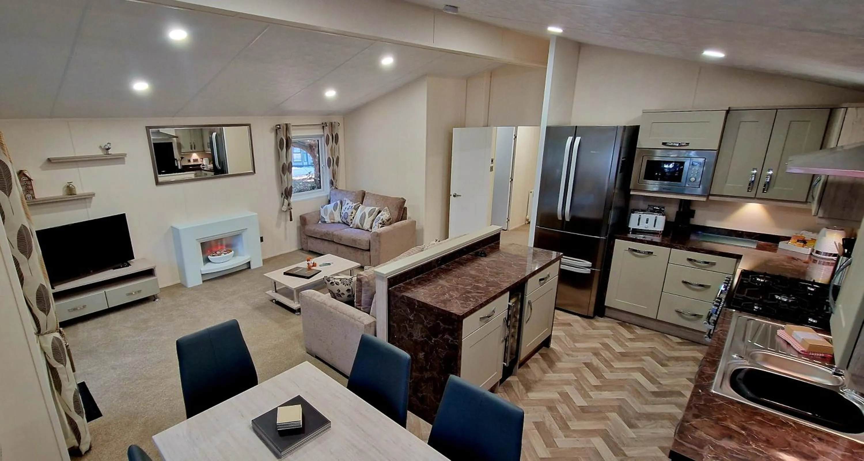 Woolverstone Marina and Lodge Park