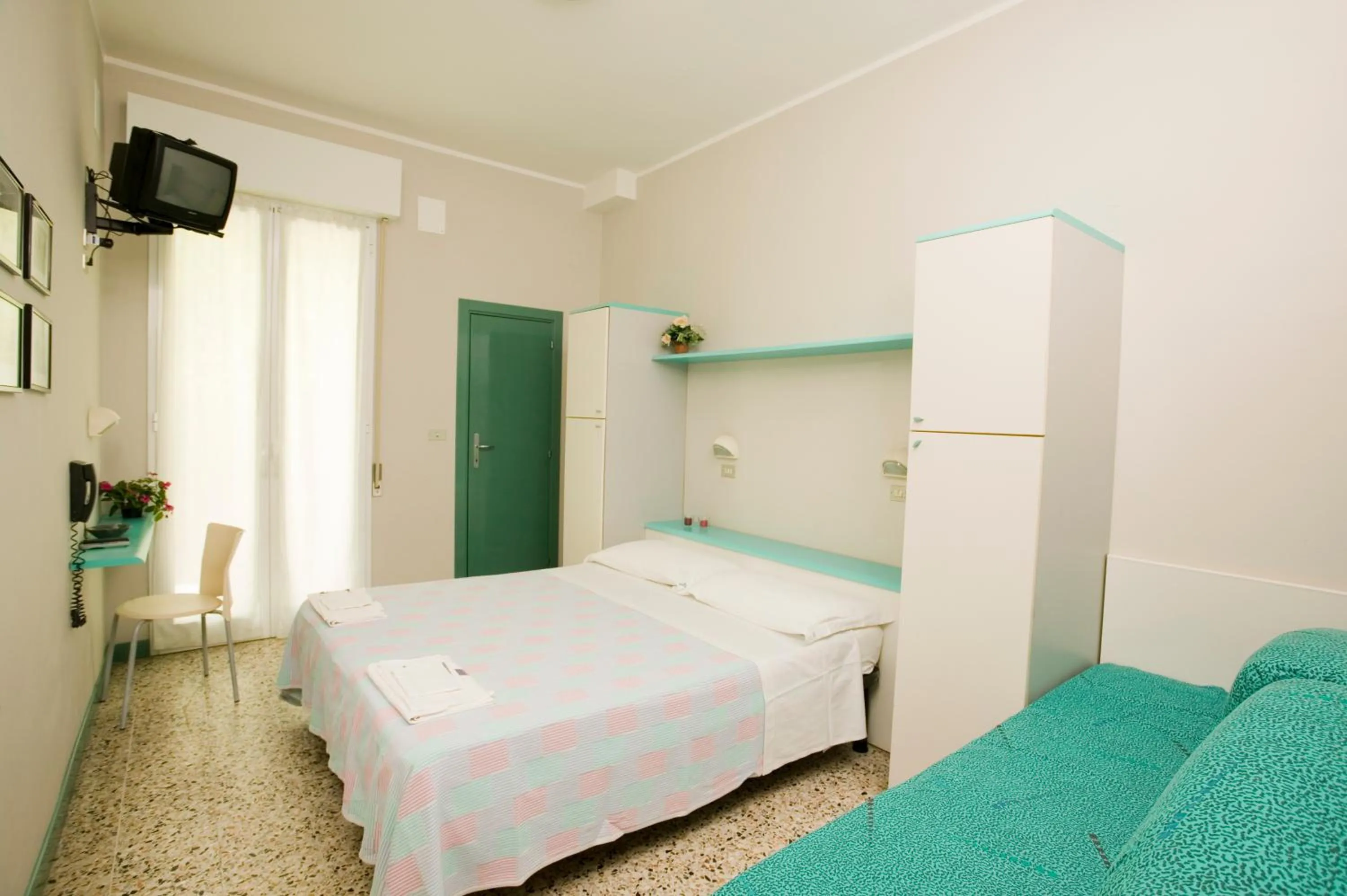 Photo of the whole room in Hotel Granada