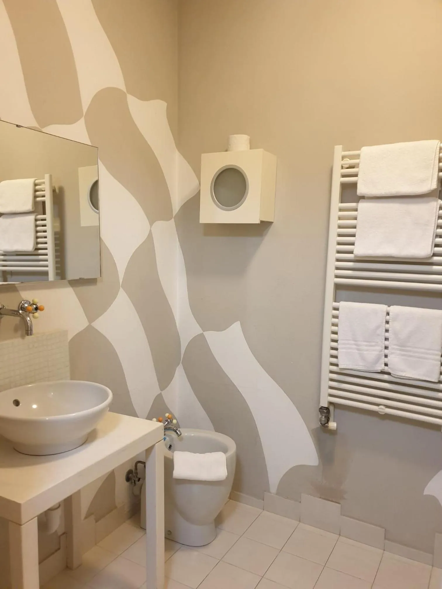 Toilet in Piccolo Hotel Olina