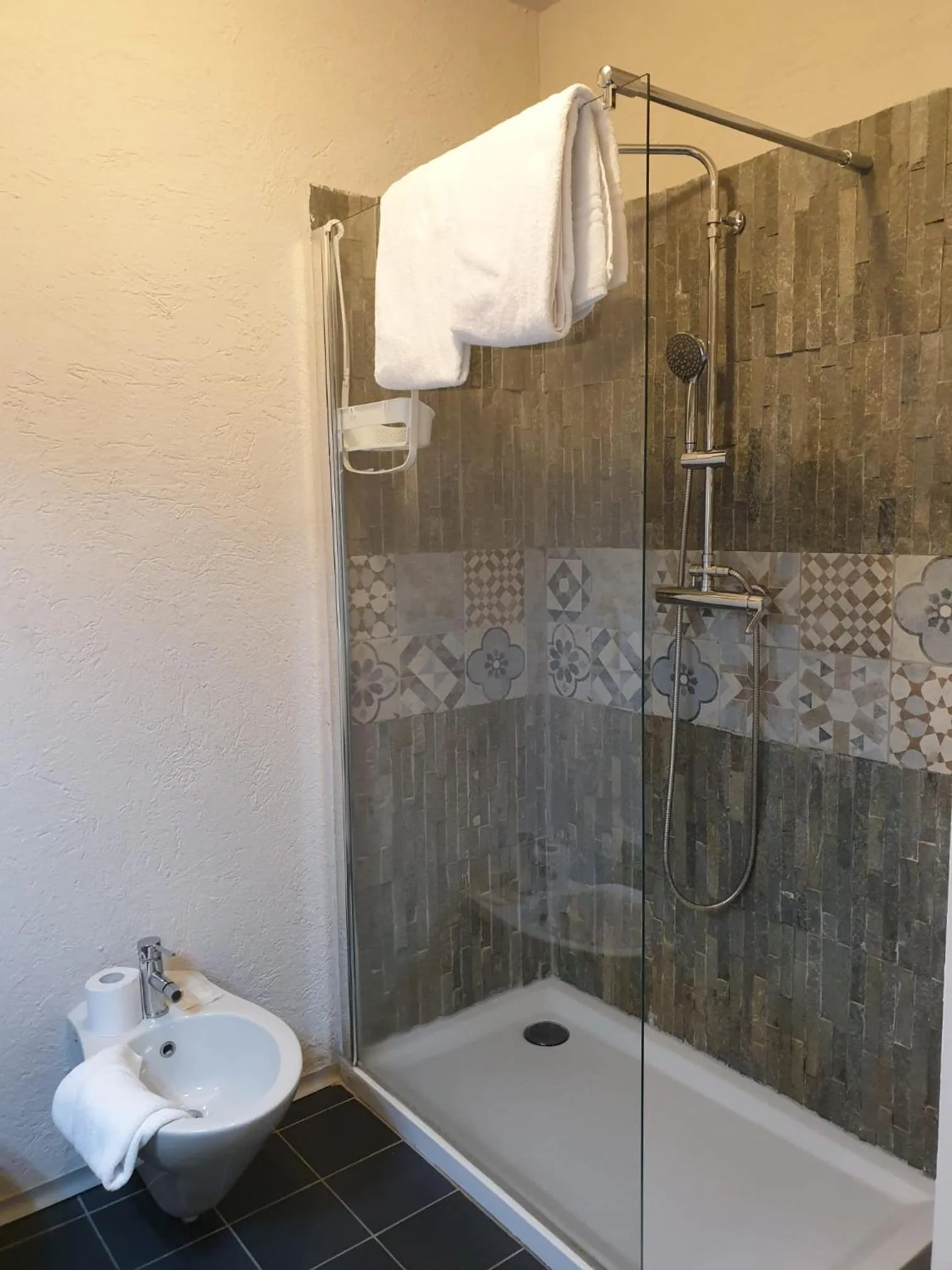 Bathroom in Piccolo Hotel Olina