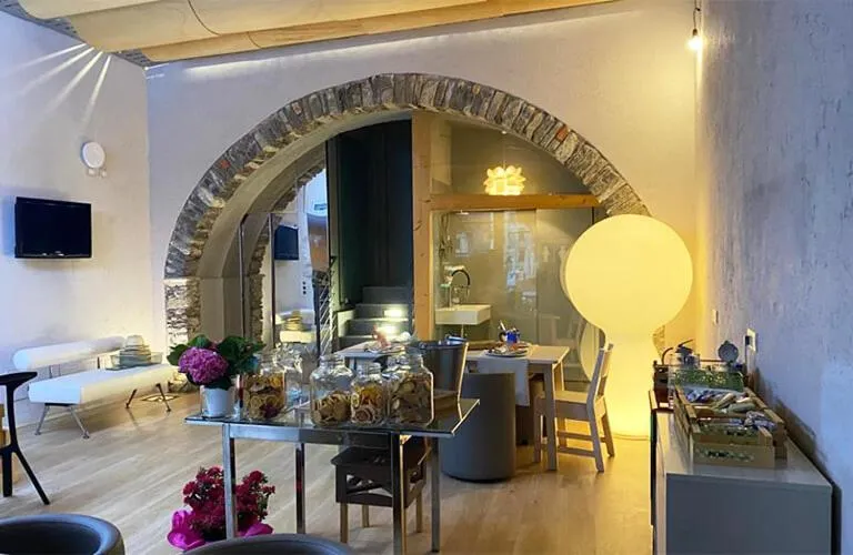 Restaurant/places to eat in Piccolo Hotel Olina