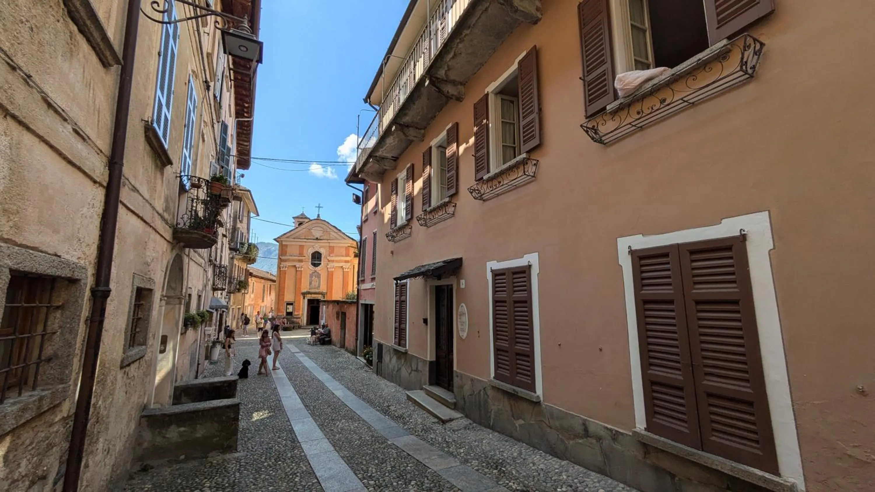 Property building in Piccolo Hotel Olina