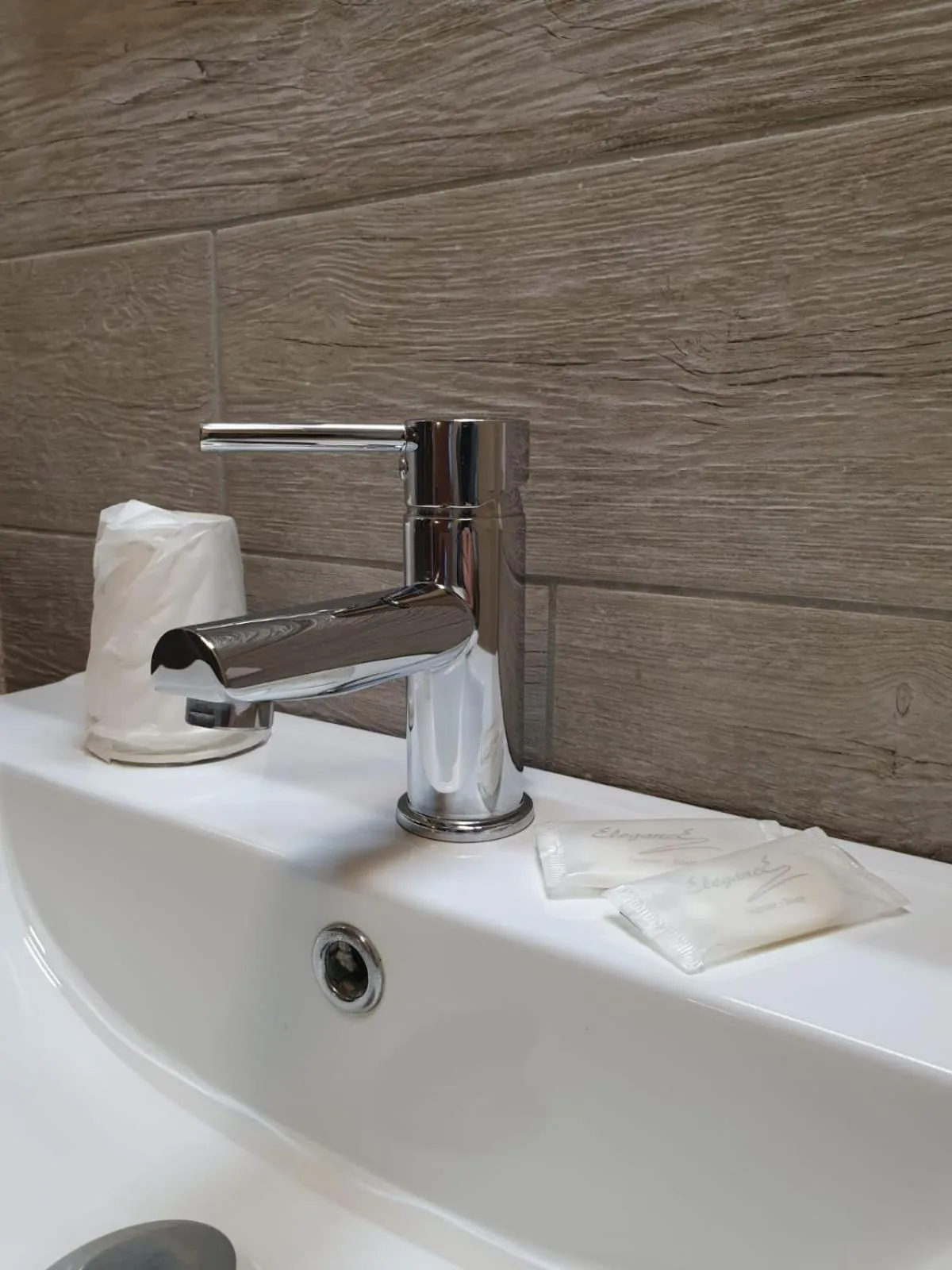 Bathroom in Piccolo Hotel Olina