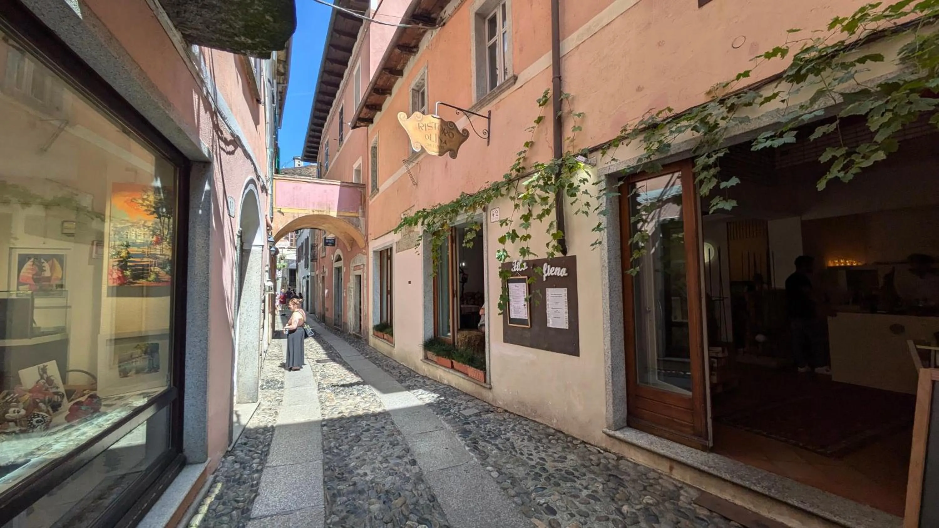 Restaurant/places to eat in Piccolo Hotel Olina