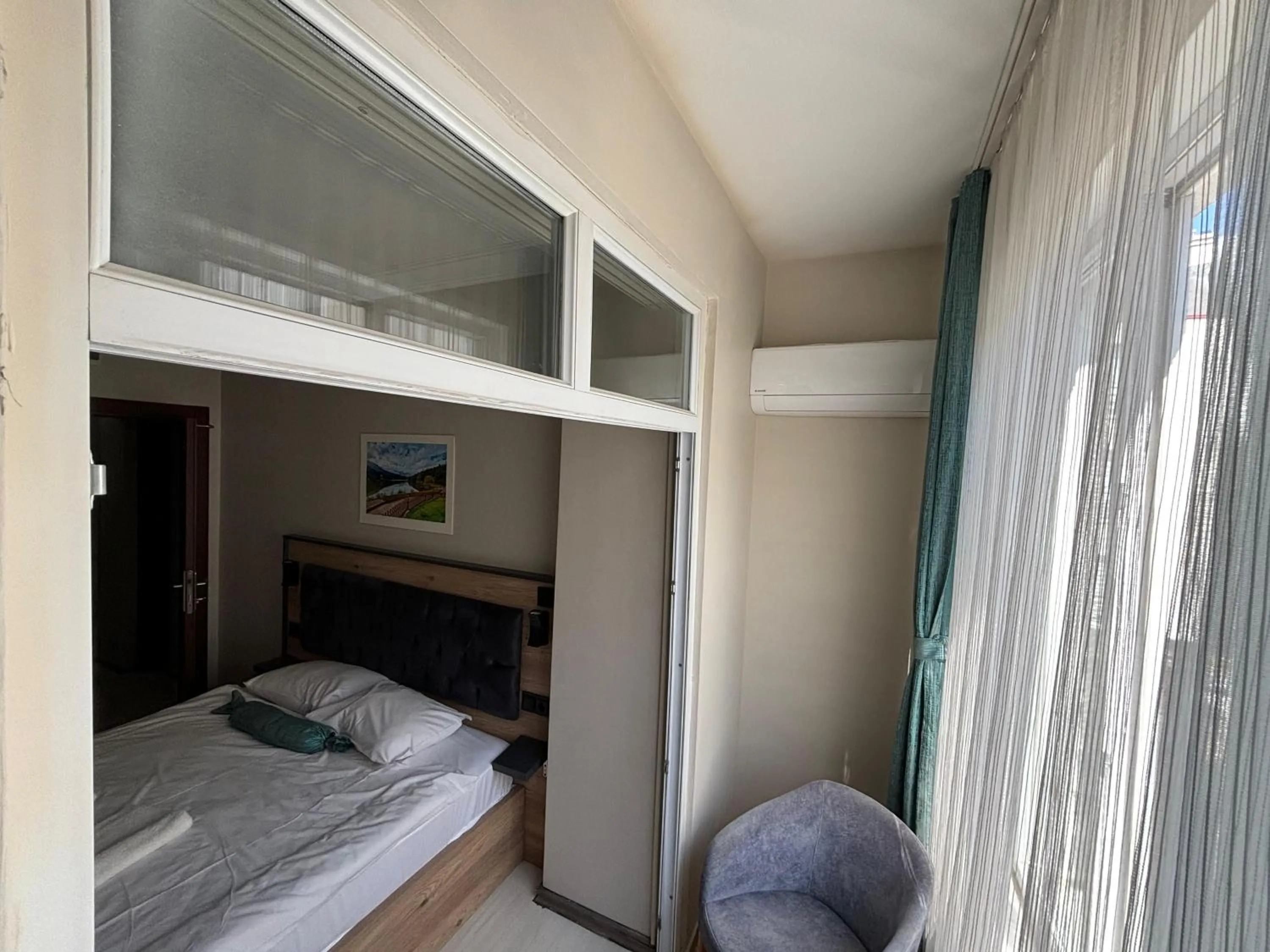 air conditioner, Bed in Bolu Deluxe Otel