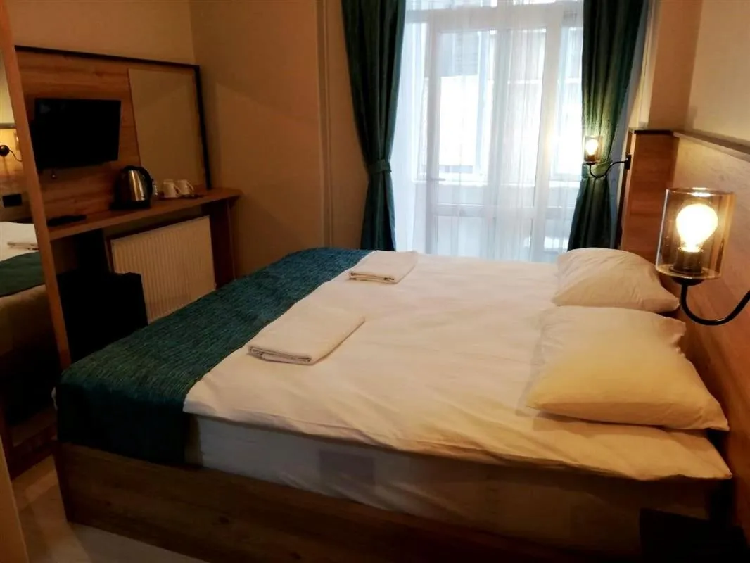 TV and multimedia, Bed in Bolu Deluxe Otel