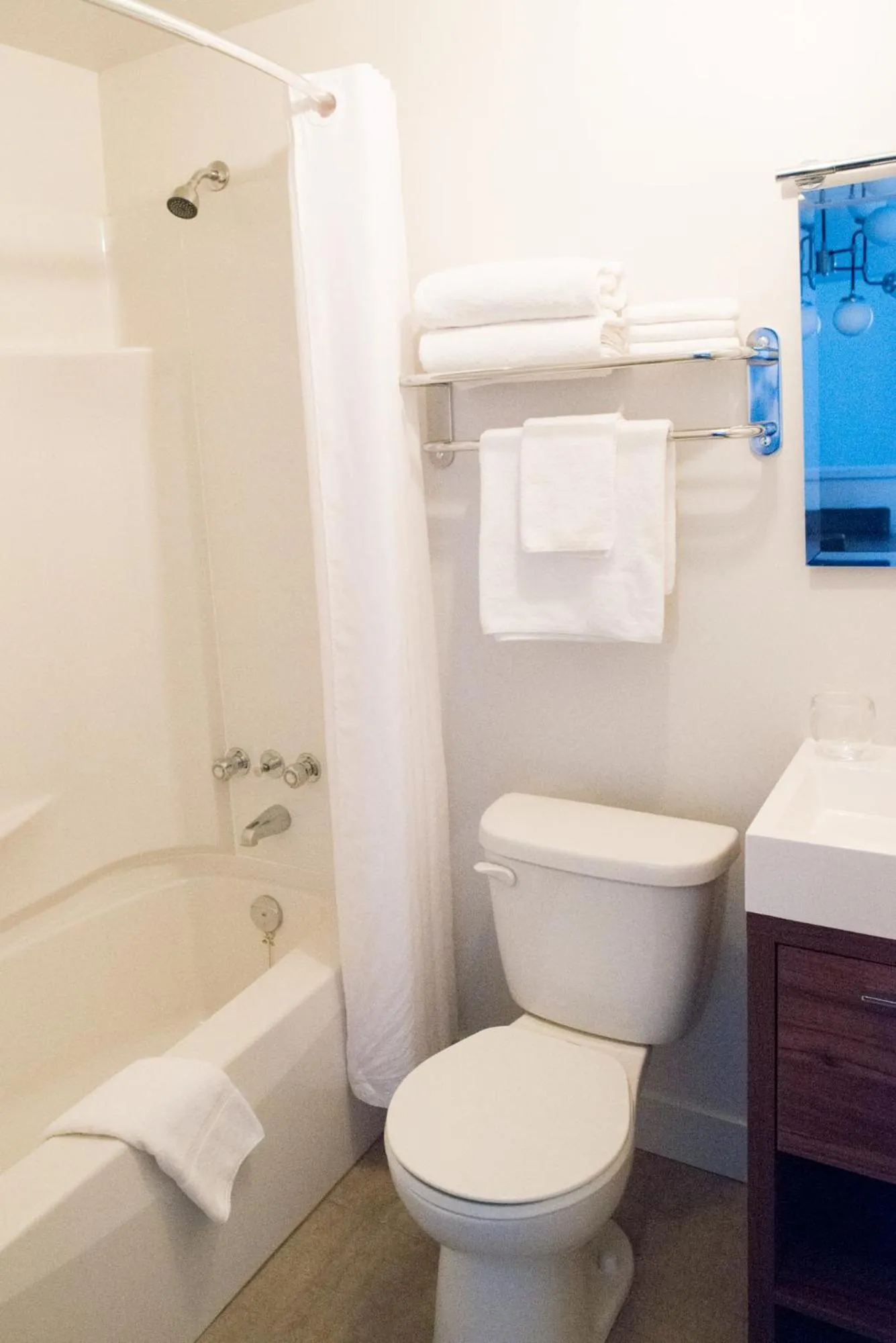 Toilet in Le Central