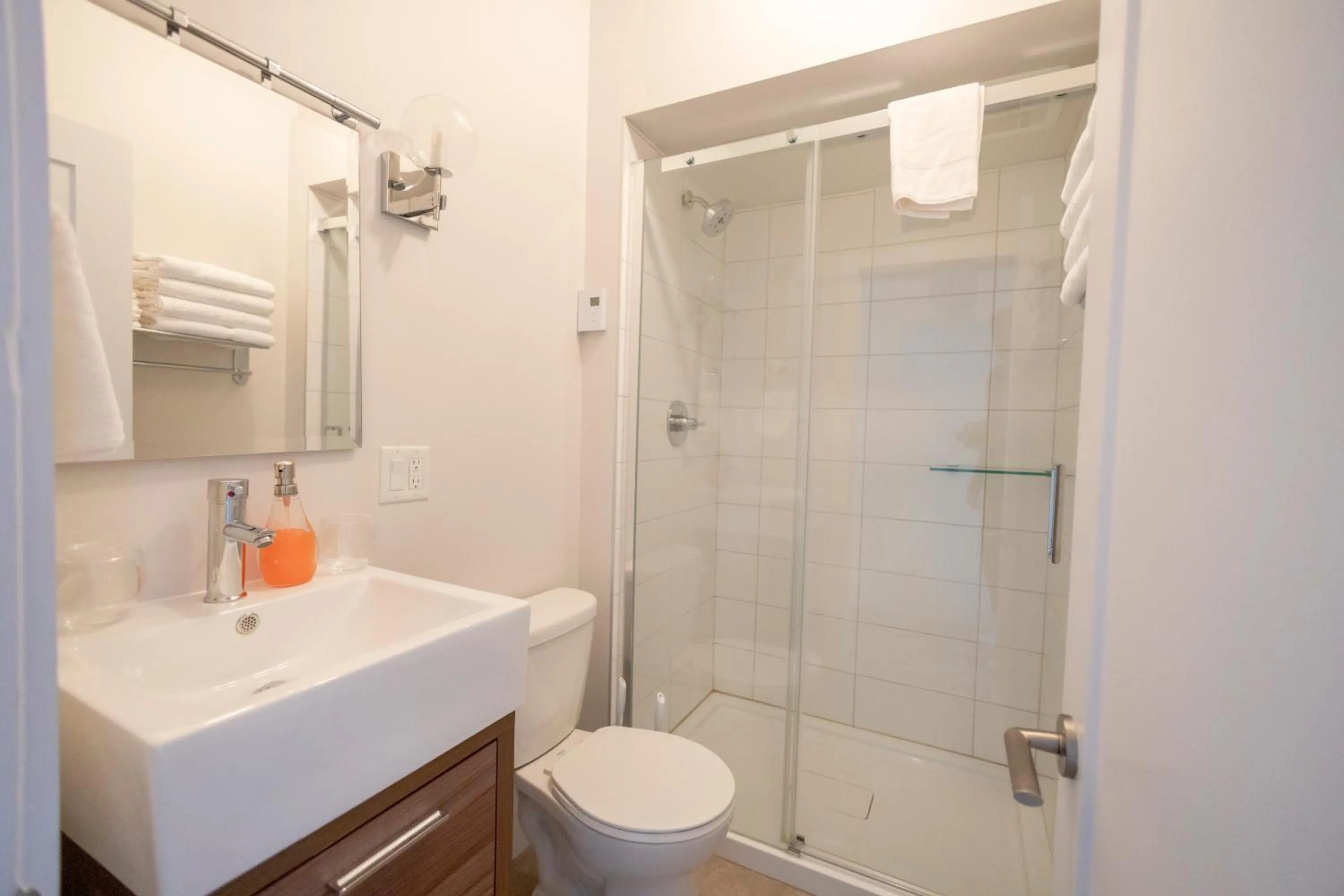 Toilet in Le Central