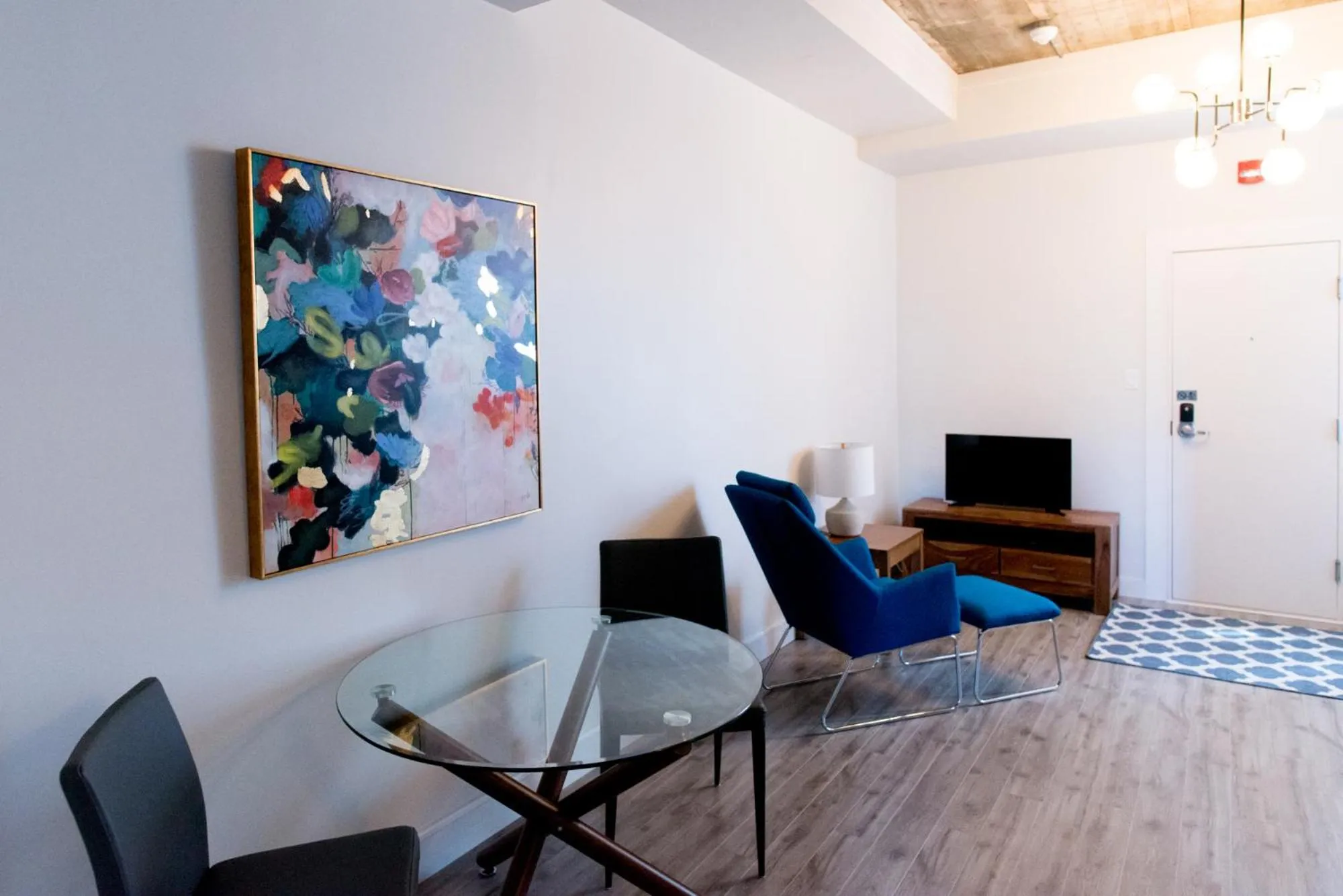 TV and multimedia in Le Central