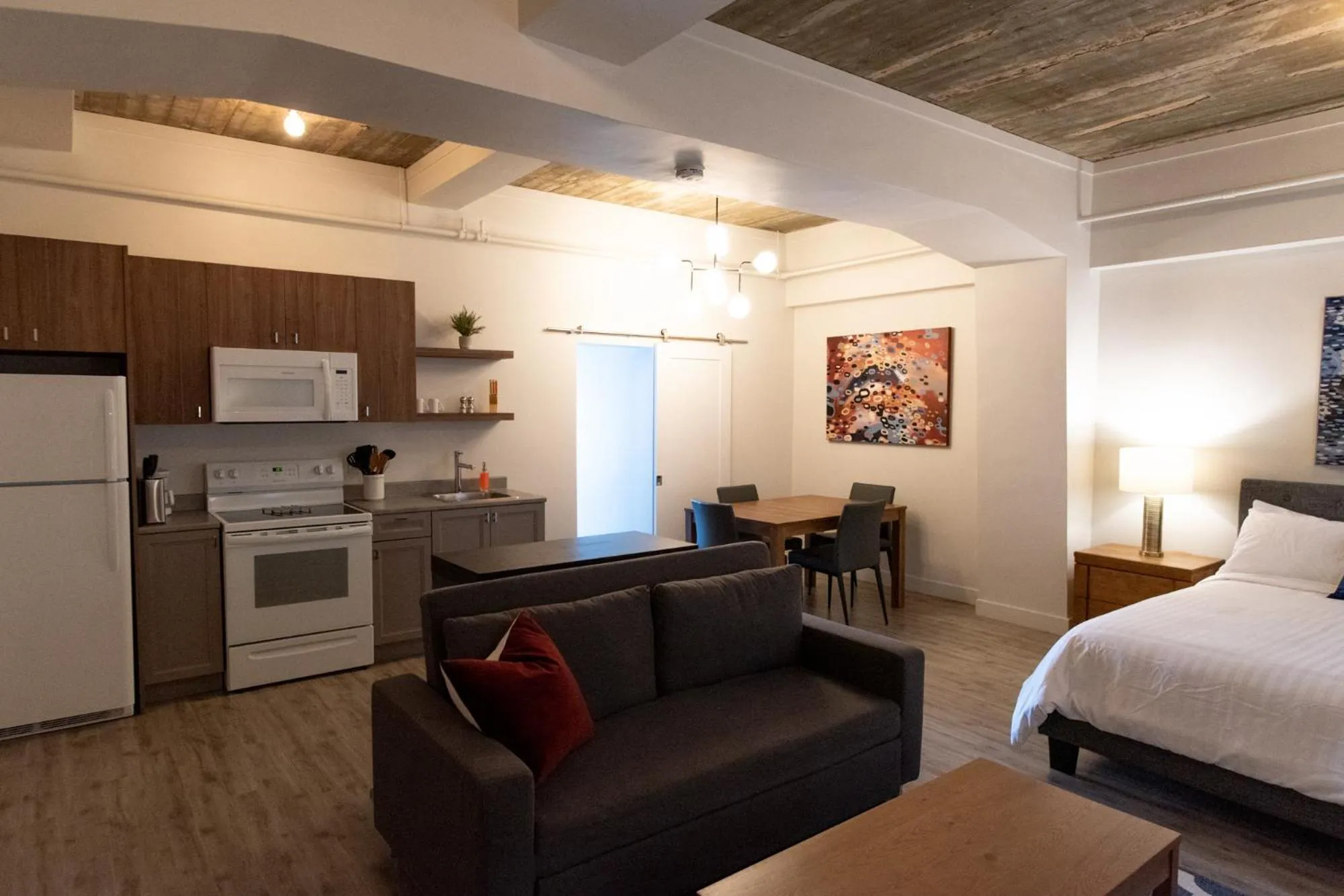 Photo of the whole room, Bed in Le Central