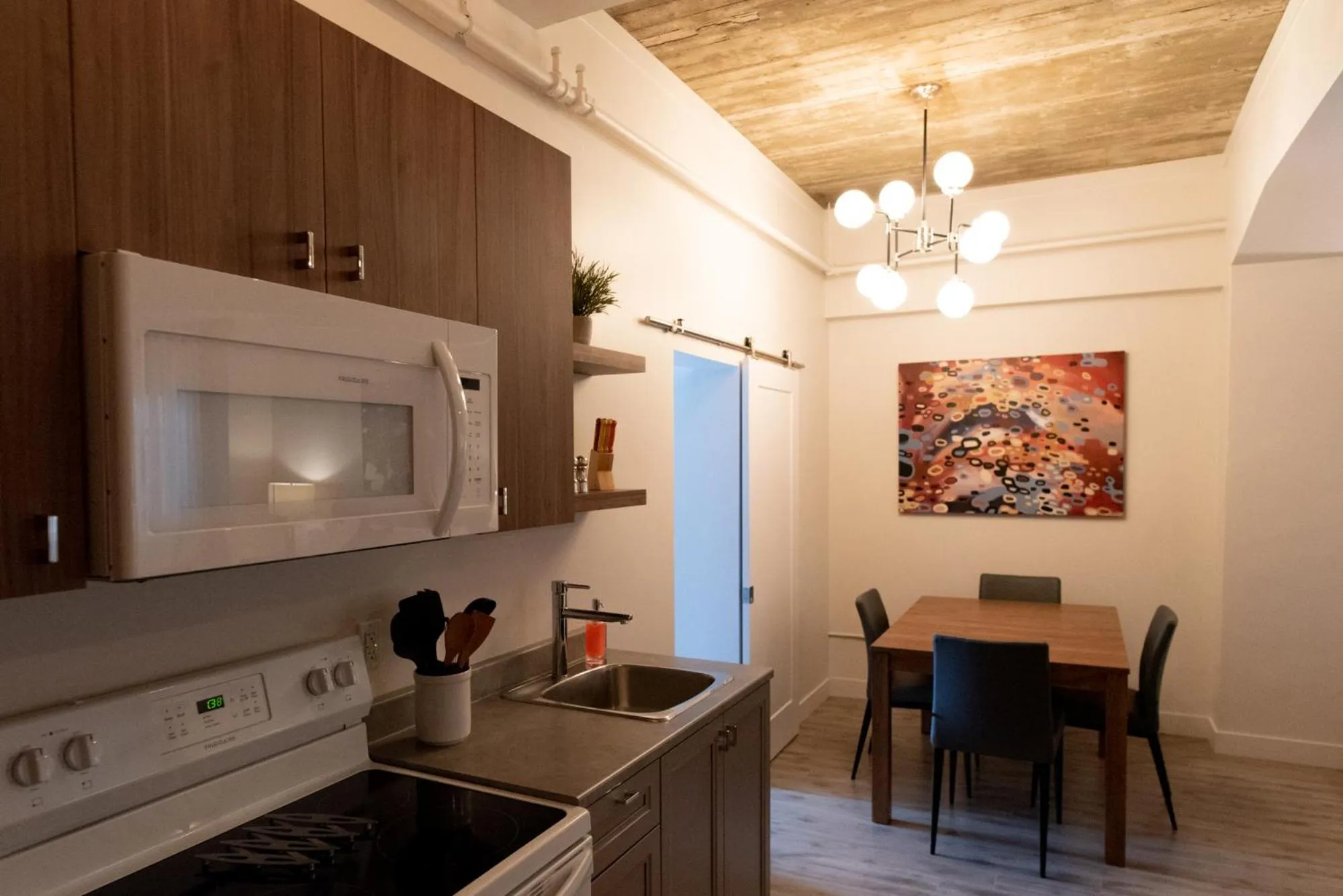 Kitchen or kitchenette in Le Central