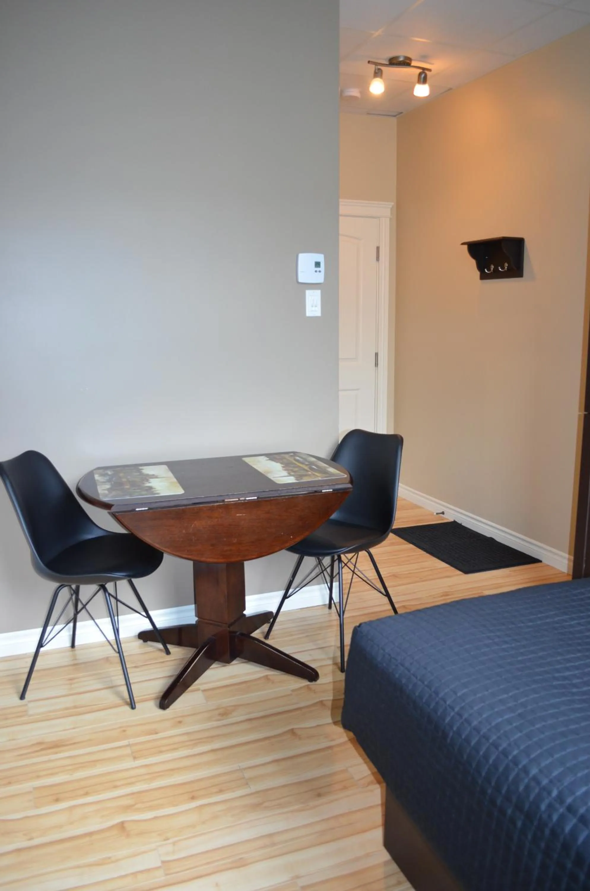 Dining area in Le Citadin