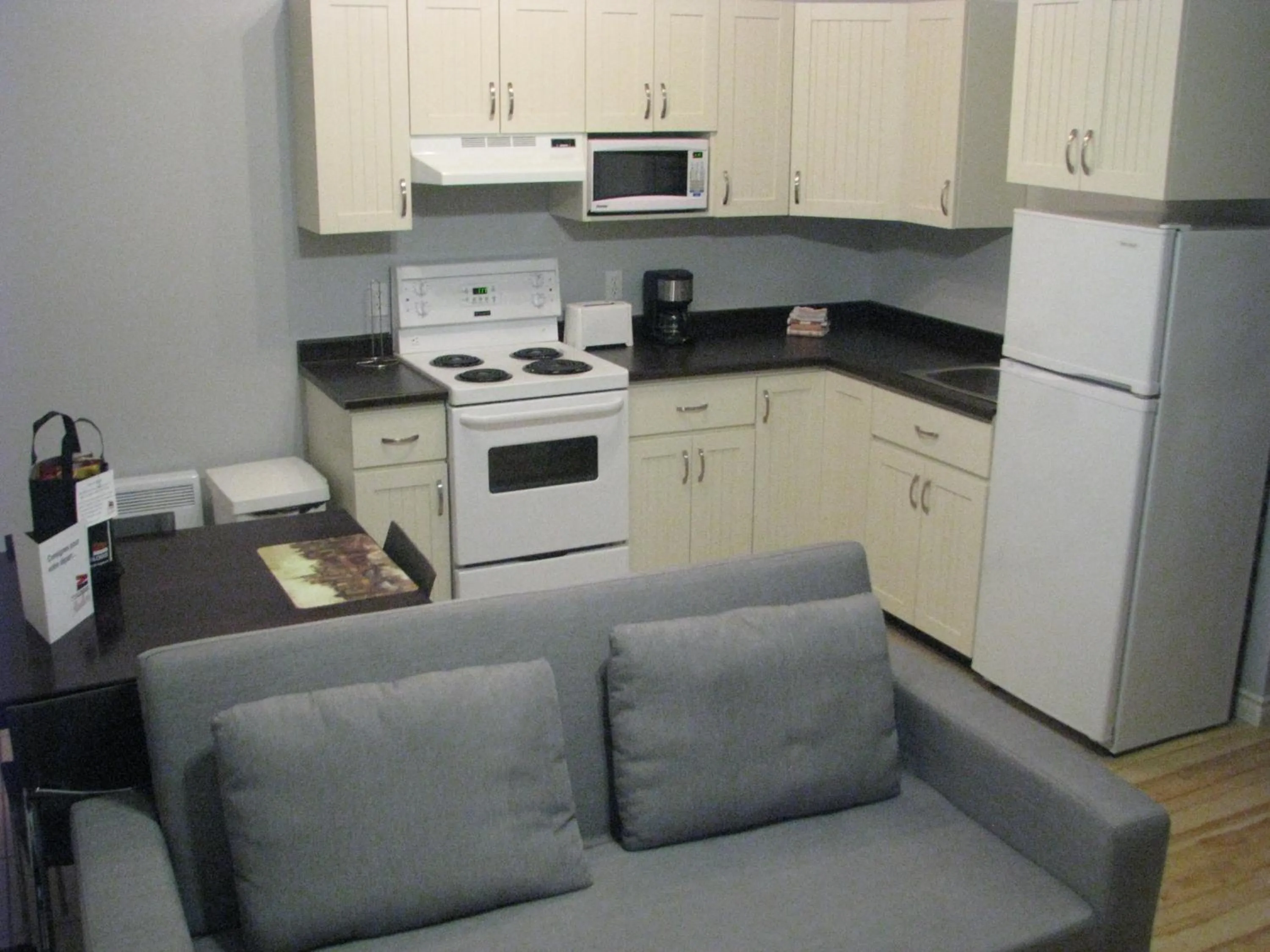 Kitchen or kitchenette in Le Citadin